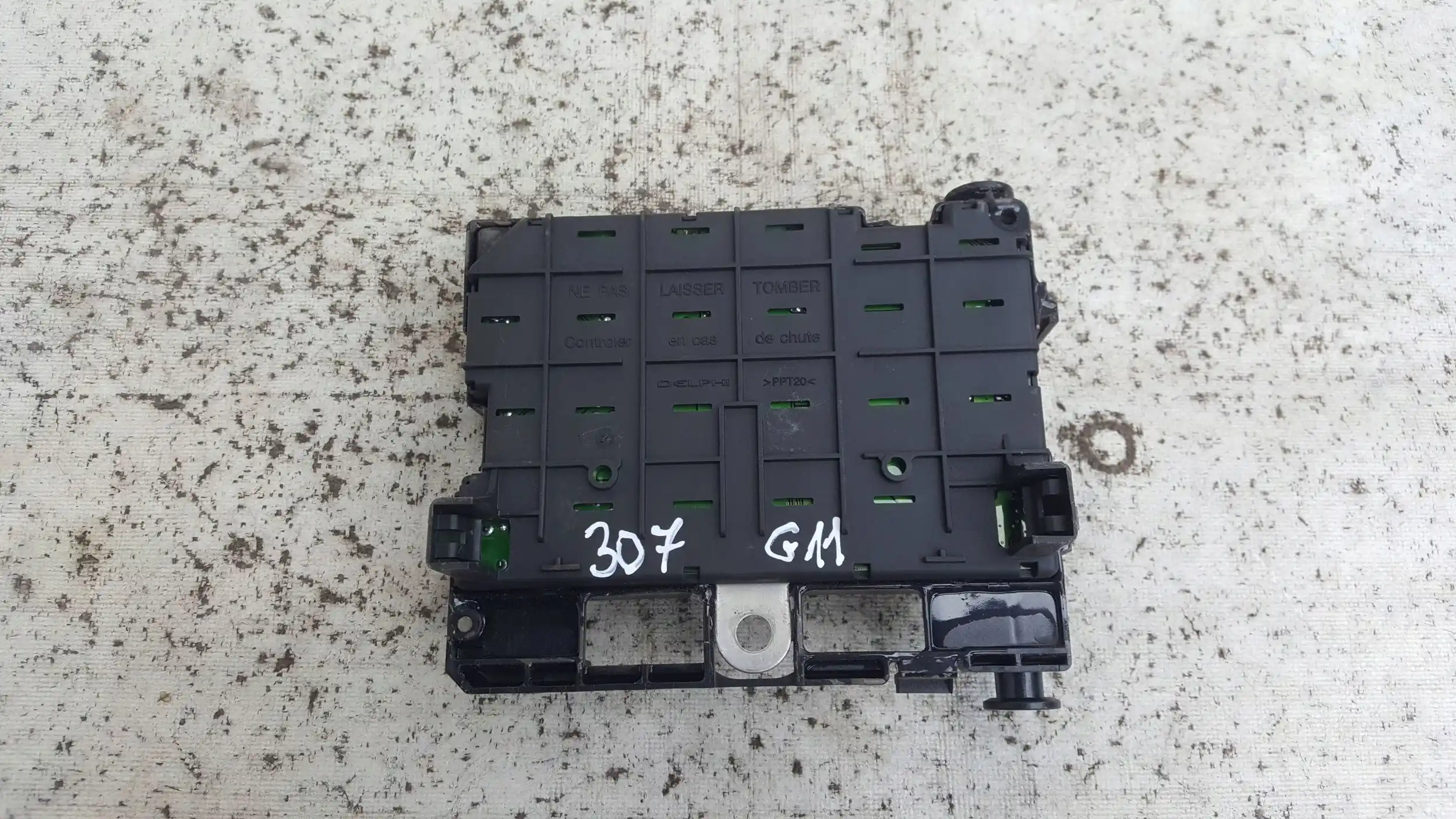 SKRZYNKA BEZPIECZNIKÓW MODUŁ BSM 9650664080 B3 PEUGEOT 307