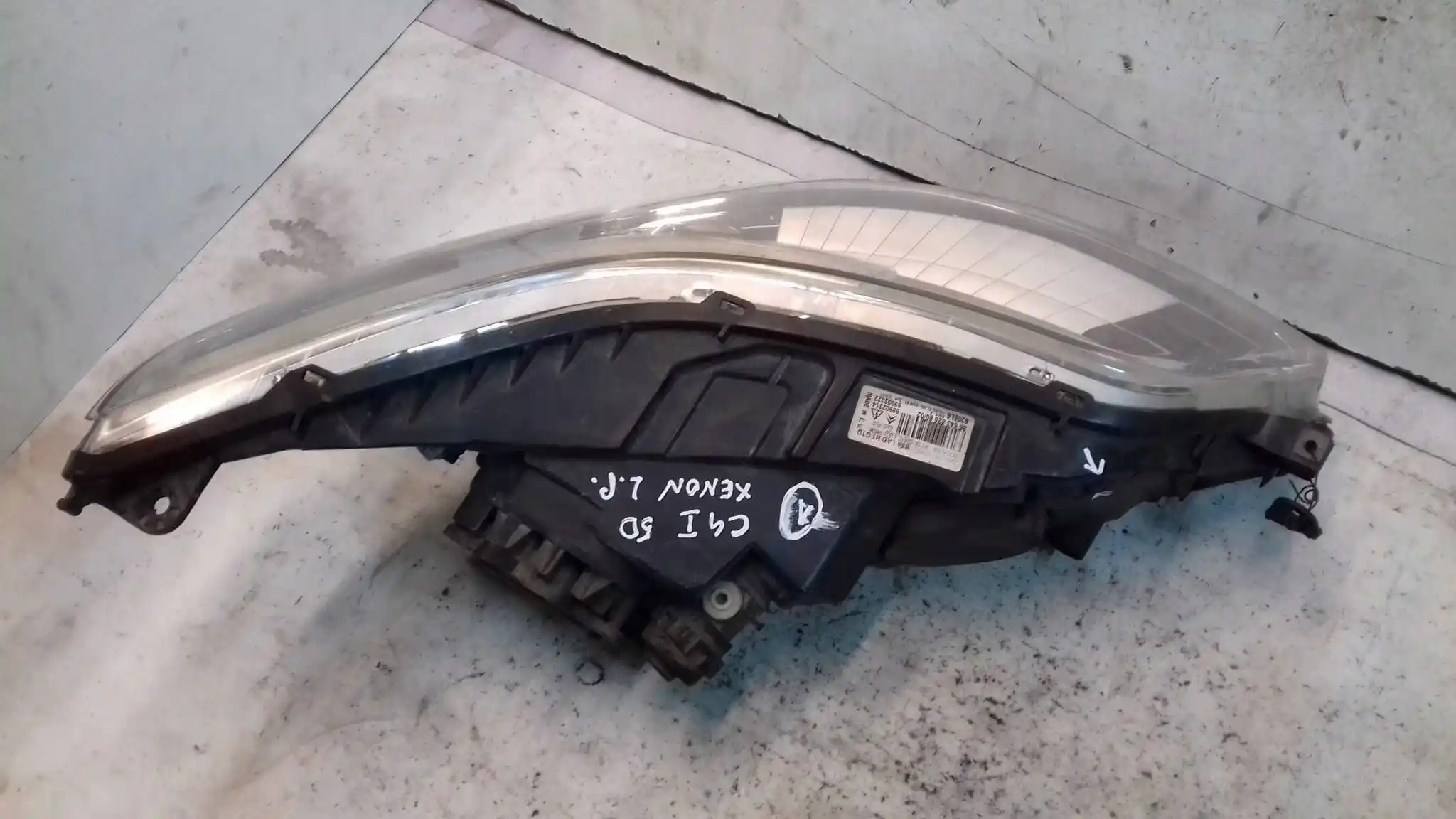 LAMPA LEWY PRZÓD PRZEDNIA XENON 89902322 CITROEN C4 I 04-