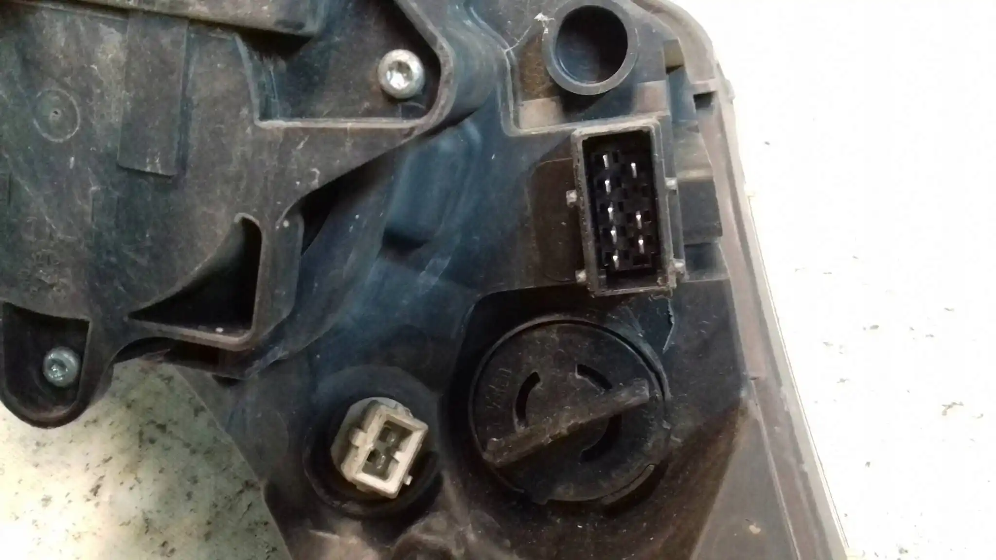 LAMPA LEWY PRZÓD PRZEDNIA XENON 89902322 CITROEN C4 I 04-