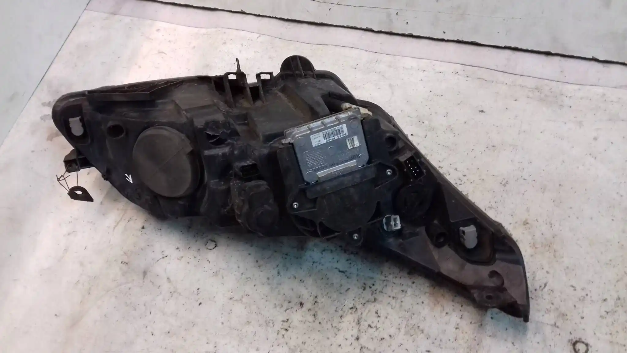 LAMPA LEWY PRZÓD PRZEDNIA XENON 89902322 CITROEN C4 I 04-