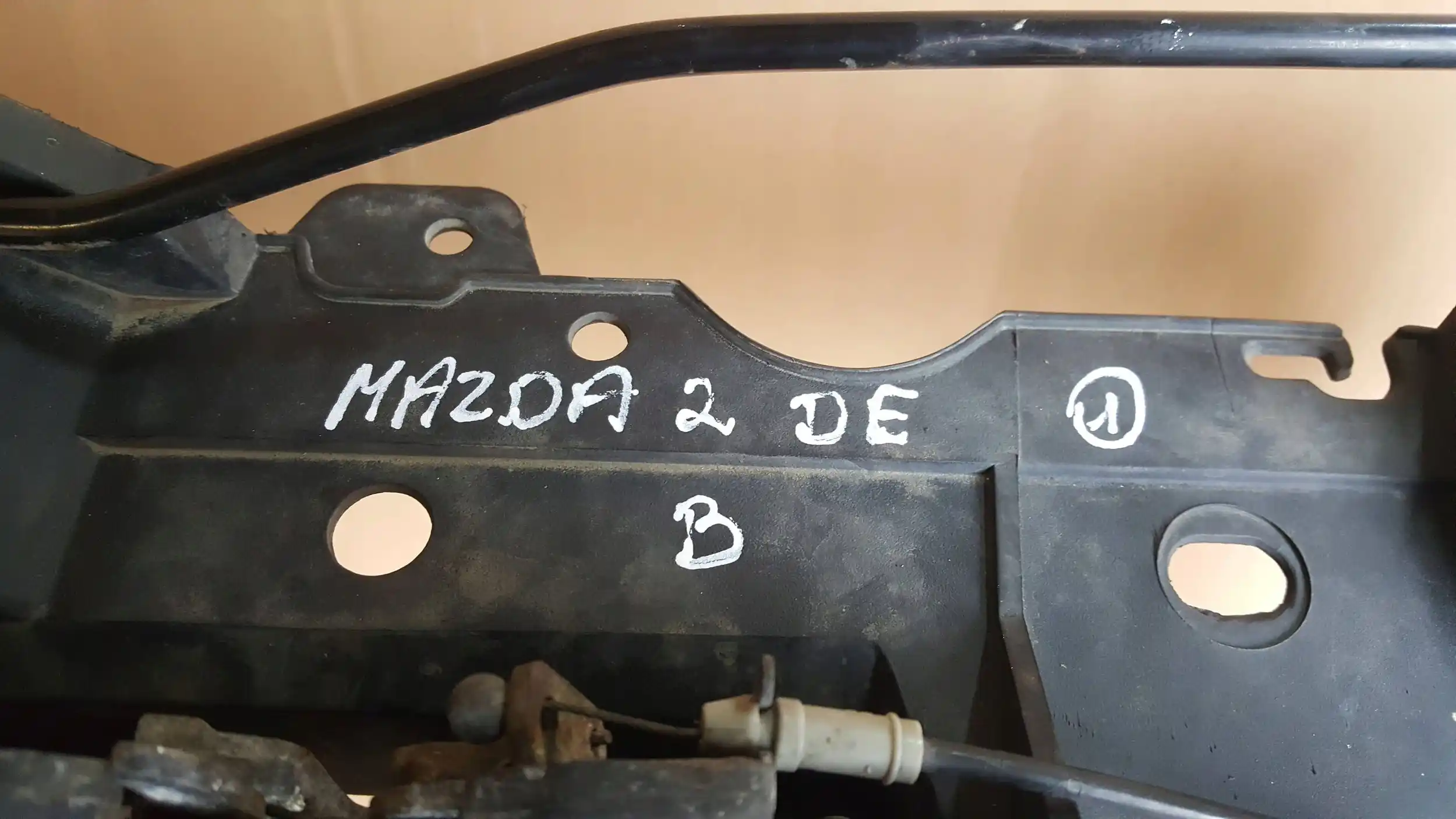 PAS PRZEDNI WZMOCNIENIE DG8053110 MZADA 2 DE 1.3 07-