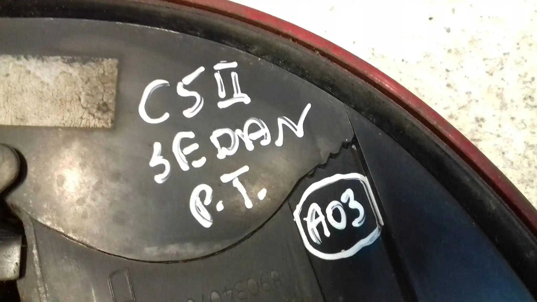 LAMPA PRAWY TYŁ TYLNA CITROEN C5 II SEDAN 04-08