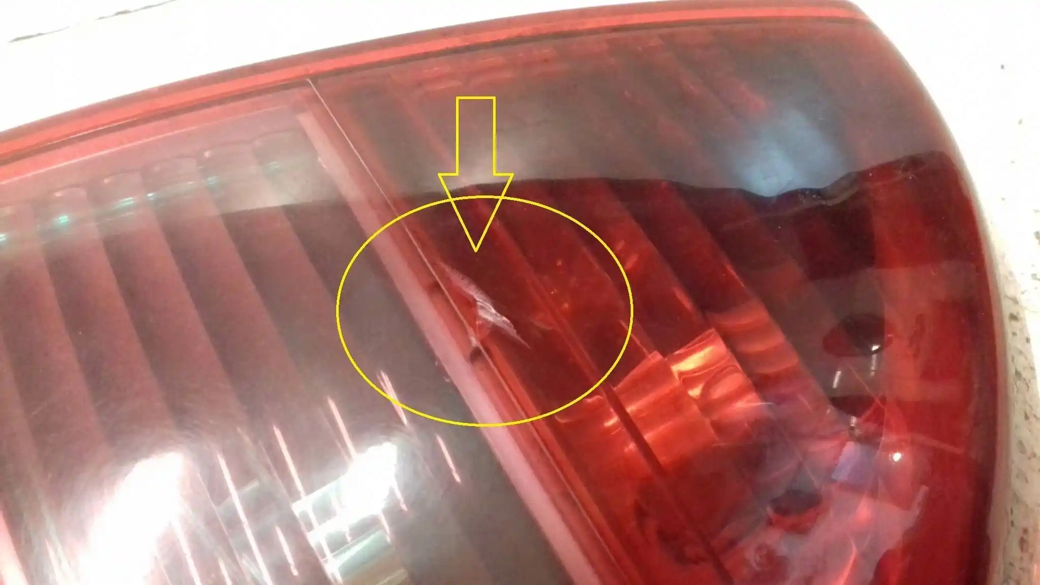 LAMPA PRAWY TYŁ TYLNA CITROEN C5 II SEDAN 04-08