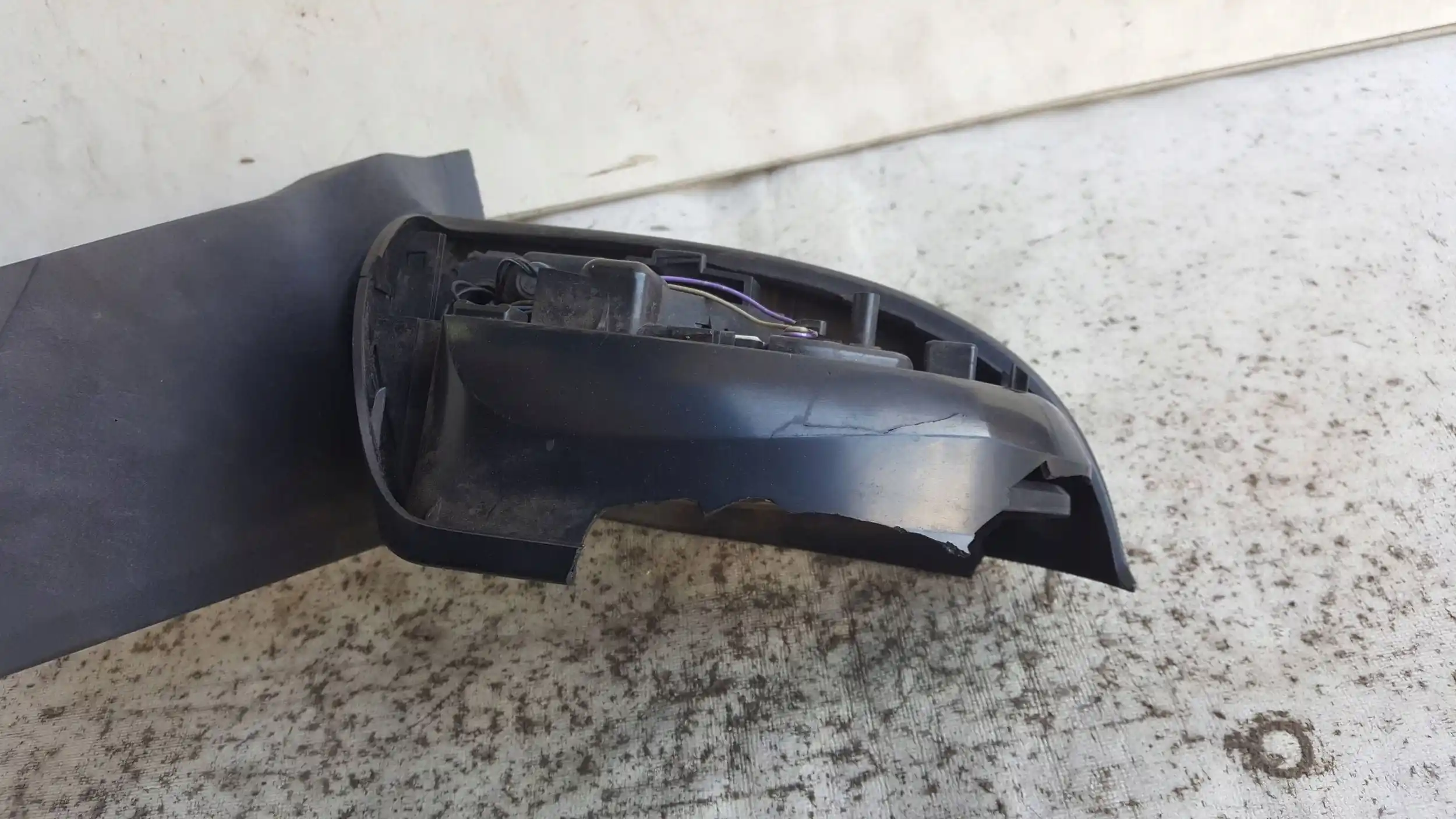 LUSTERKE PRAWE ELEKTRYCZNE SKŁADANE 7 PIN MAZDA 2 DE 07- 34J