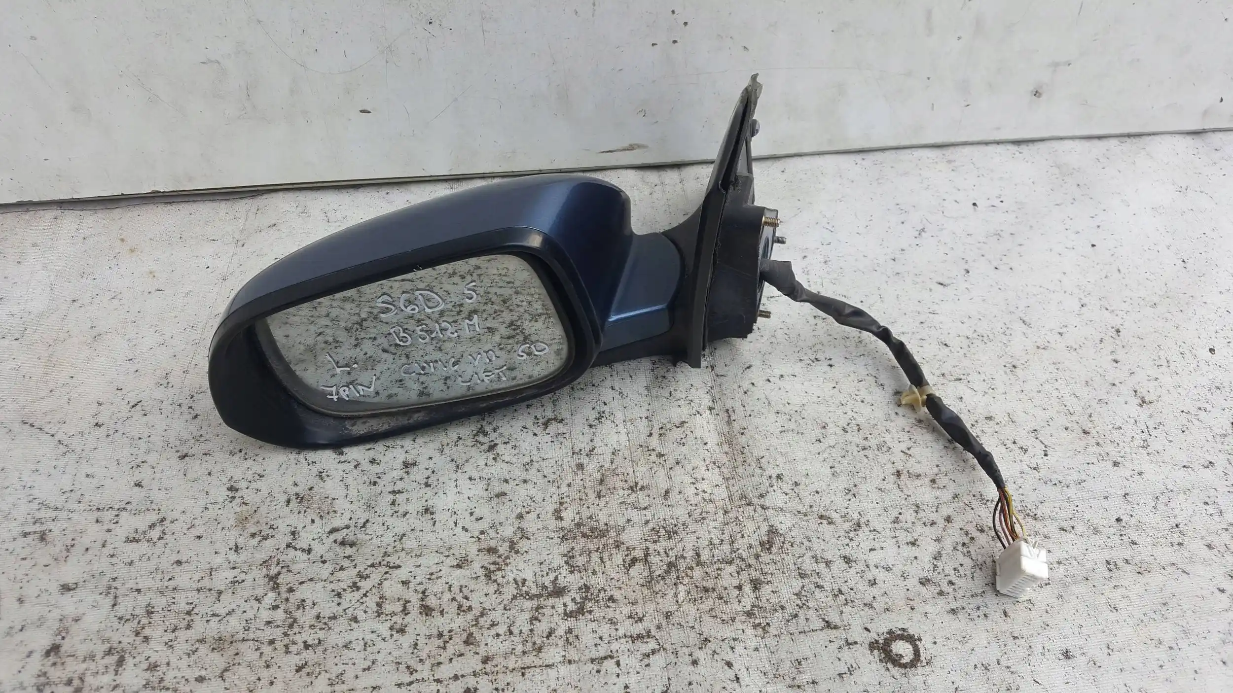 LUSTERKO LEWE ELEKTRYCZNE 7 PIN HONDA CIVIC VII 5D LIFT 04-06 B512M