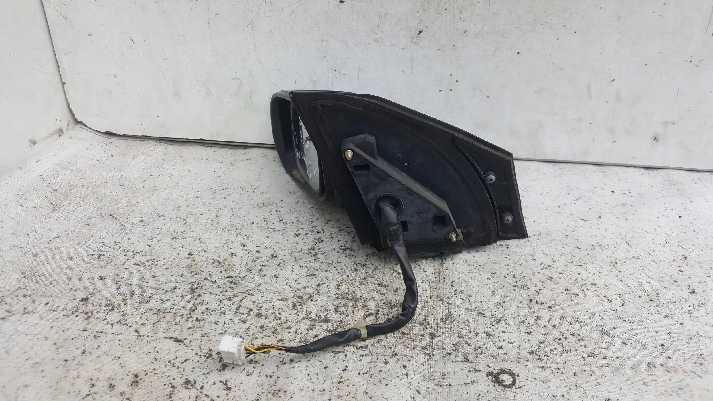 LUSTERKO LEWE ELEKTRYCZNE 7 PIN HONDA CIVIC VII 5D LIFT 04-06 B512M