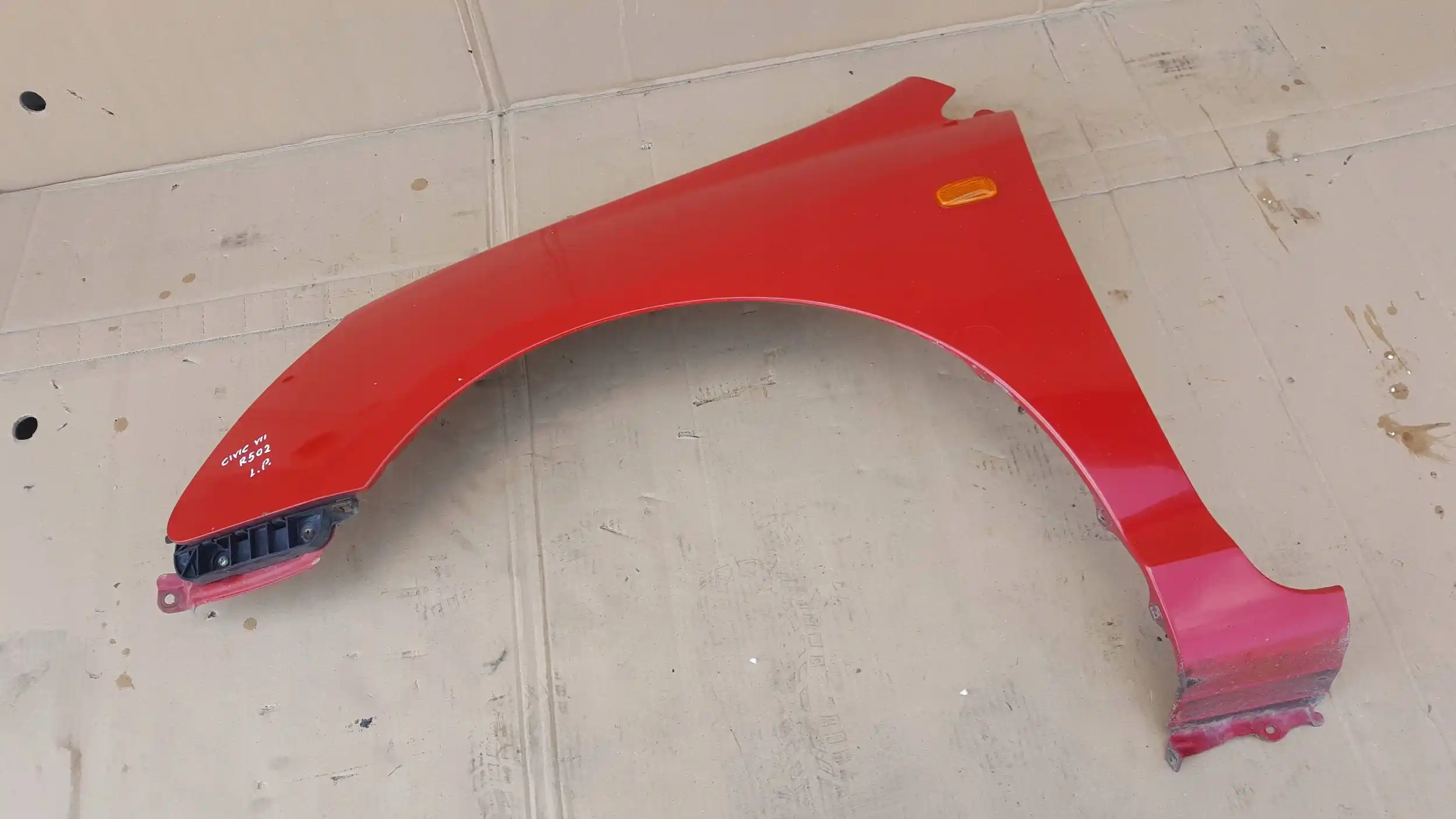 BŁOTNIK LEWY PRZÓD PRZEDNI HONDA CIVIC VII 5D HB 00-04 R502