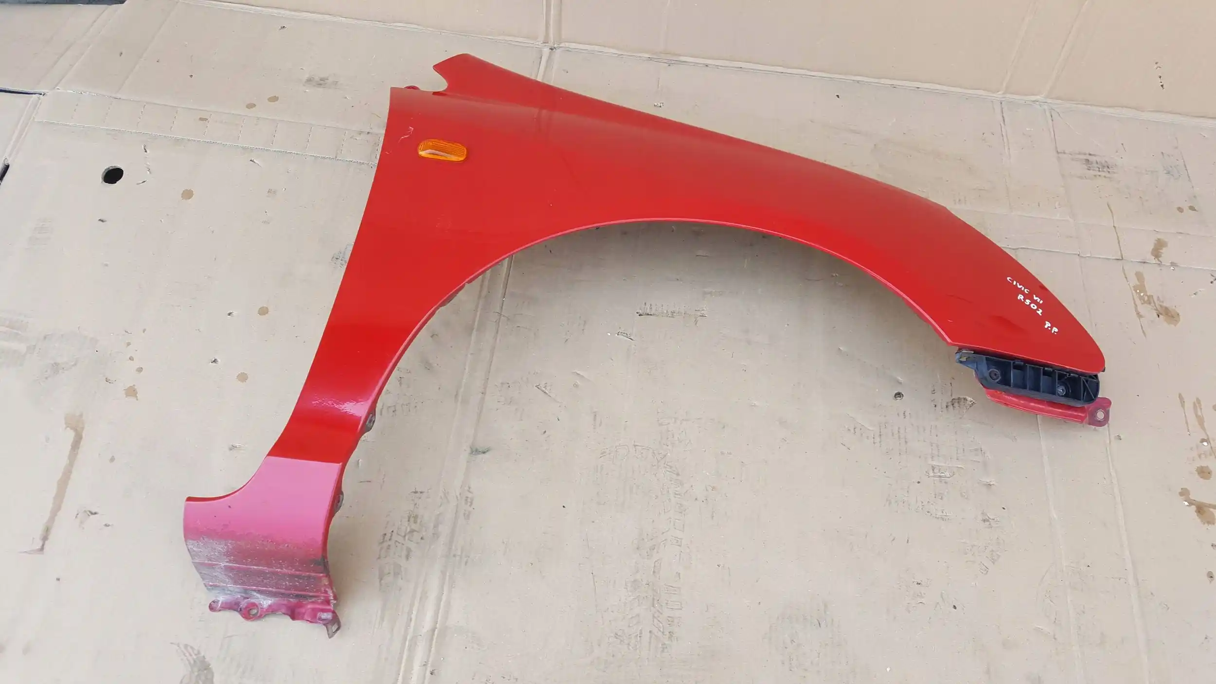 BŁOTNIK PRAWY PRZÓD PRZEDNI HONDA CIVIC VII 5D HB 00-04 R502
