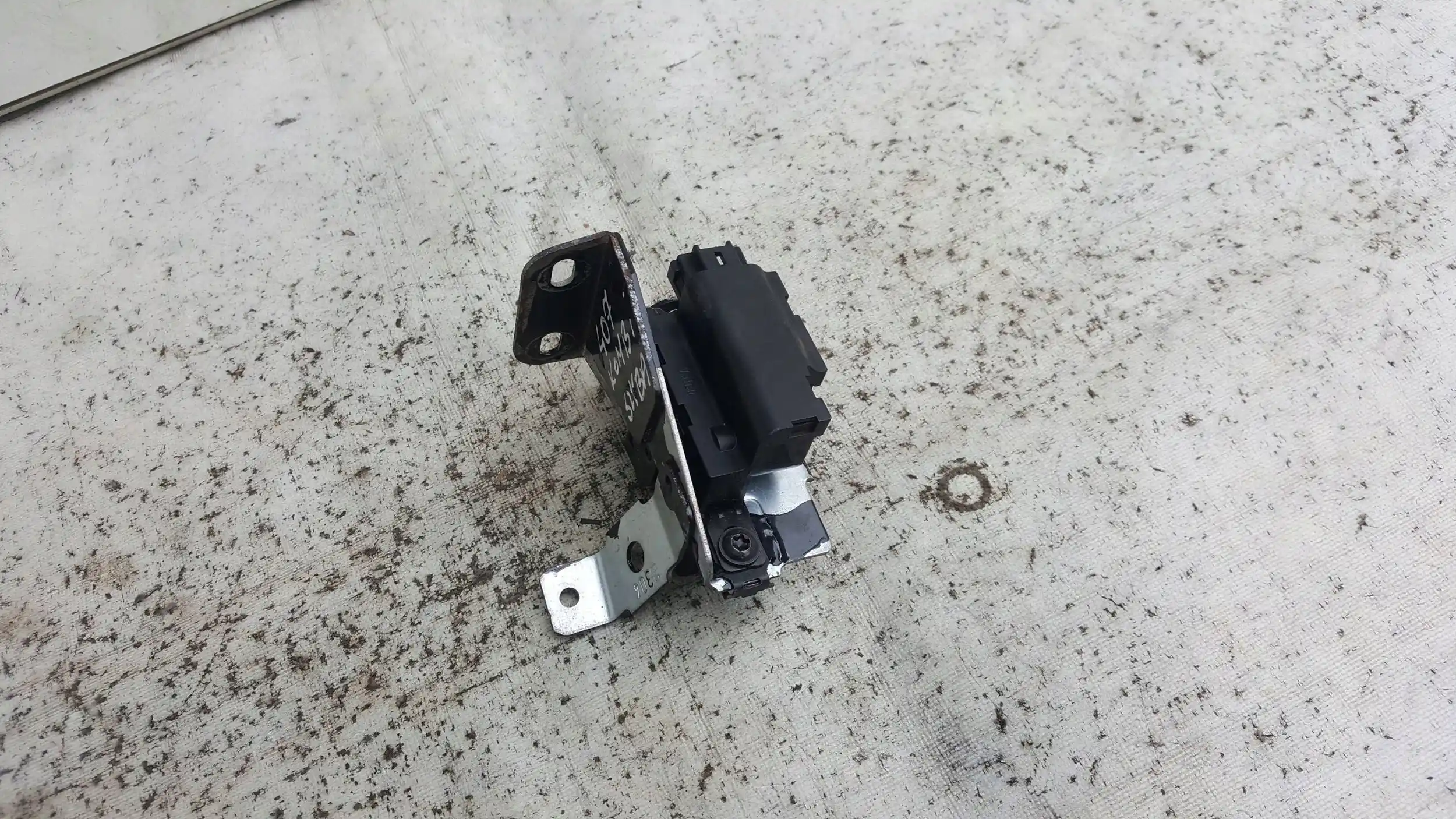ZAMEK SZYBY KLAPY BAGAŻNIKA 9648254780 PEUGEOT 407 SW KOMBI 04-