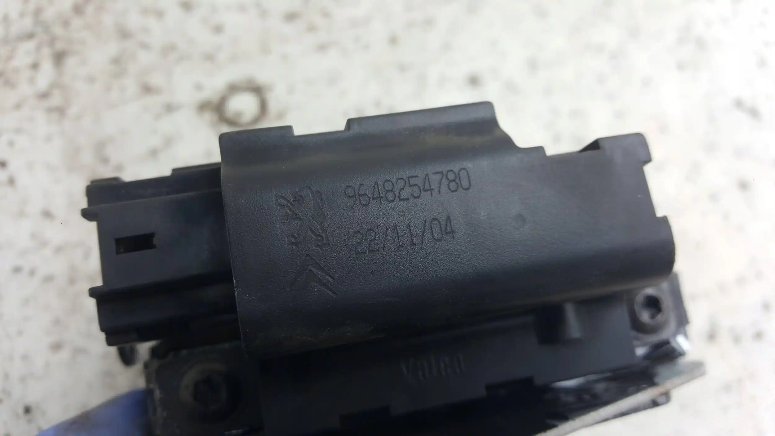 ZAMEK SZYBY KLAPY BAGAŻNIKA 9648254780 PEUGEOT 407 SW KOMBI 04-