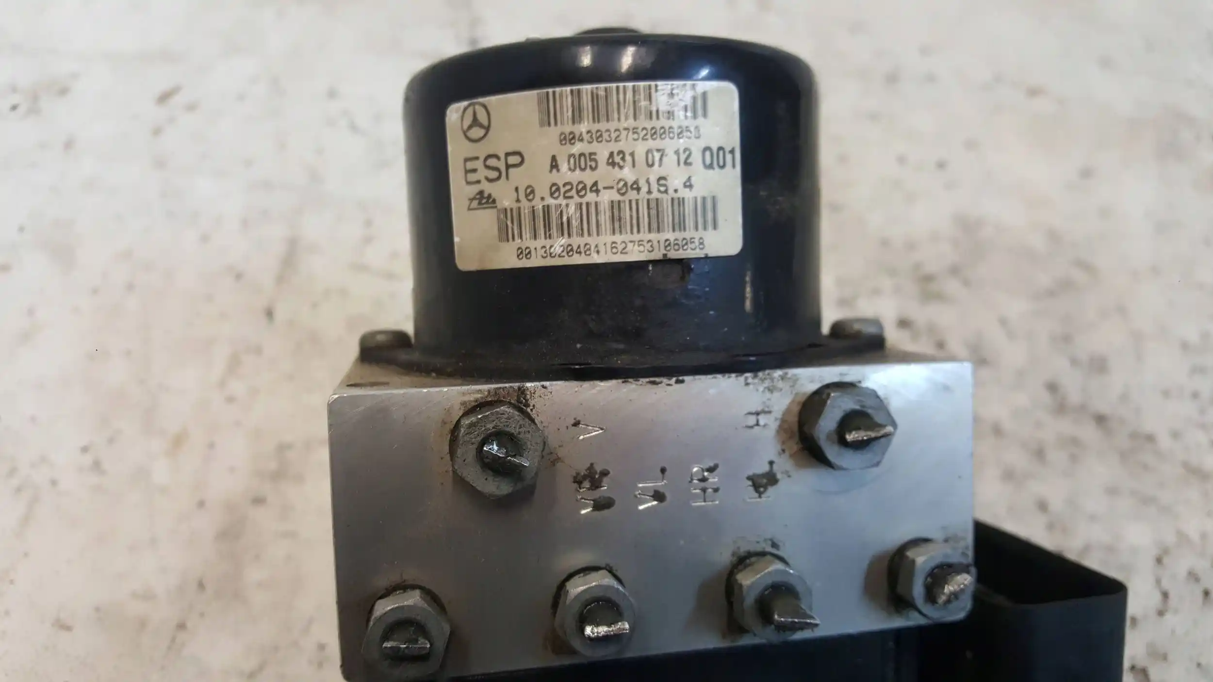 POMPA ABS A0054310712 A2095452932 MERCEDES C-KLASA W203 1.8 00-