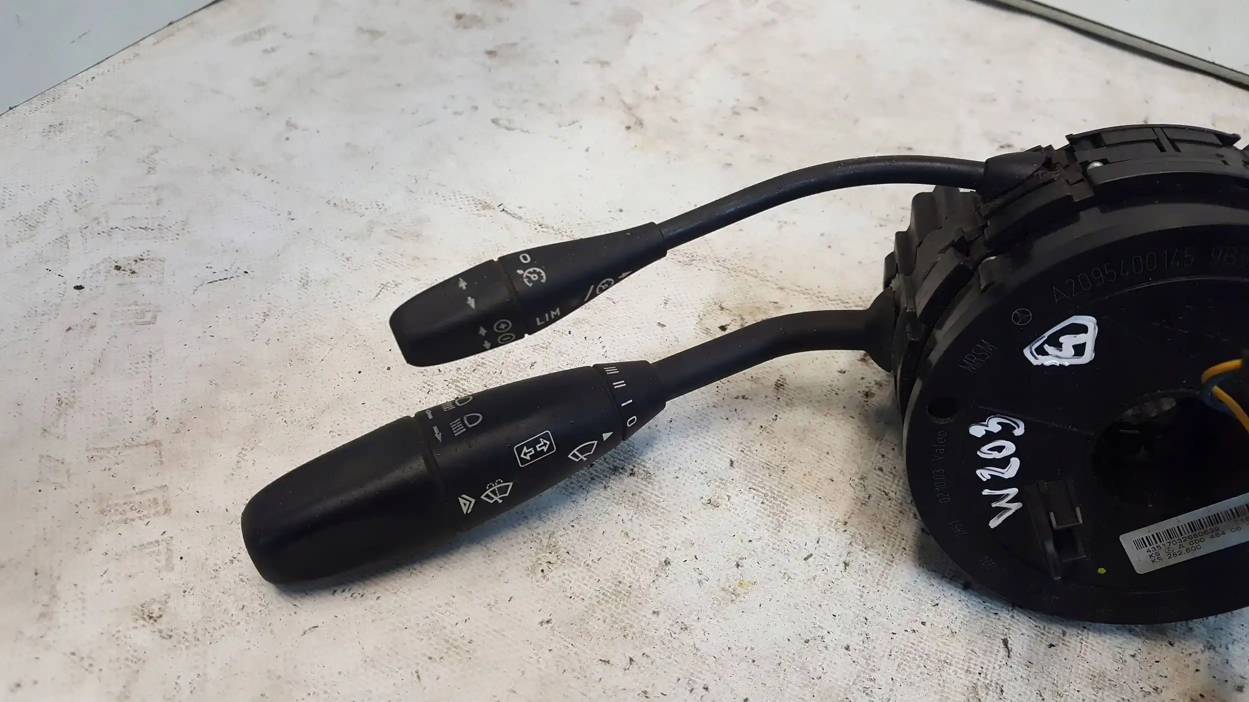 PRZEŁĄCZNIK PAJĄK TEMPOMAT TAŚMA A2095400145 MERCEDES C-KLASA W203 00-