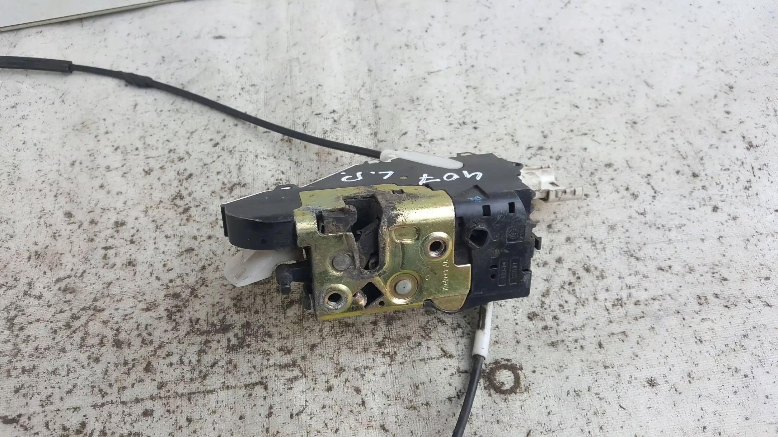 ZAMEK DRZWI LEWY PRZÓD 6 PIN 9656633080F PEUGEOT 407 04-