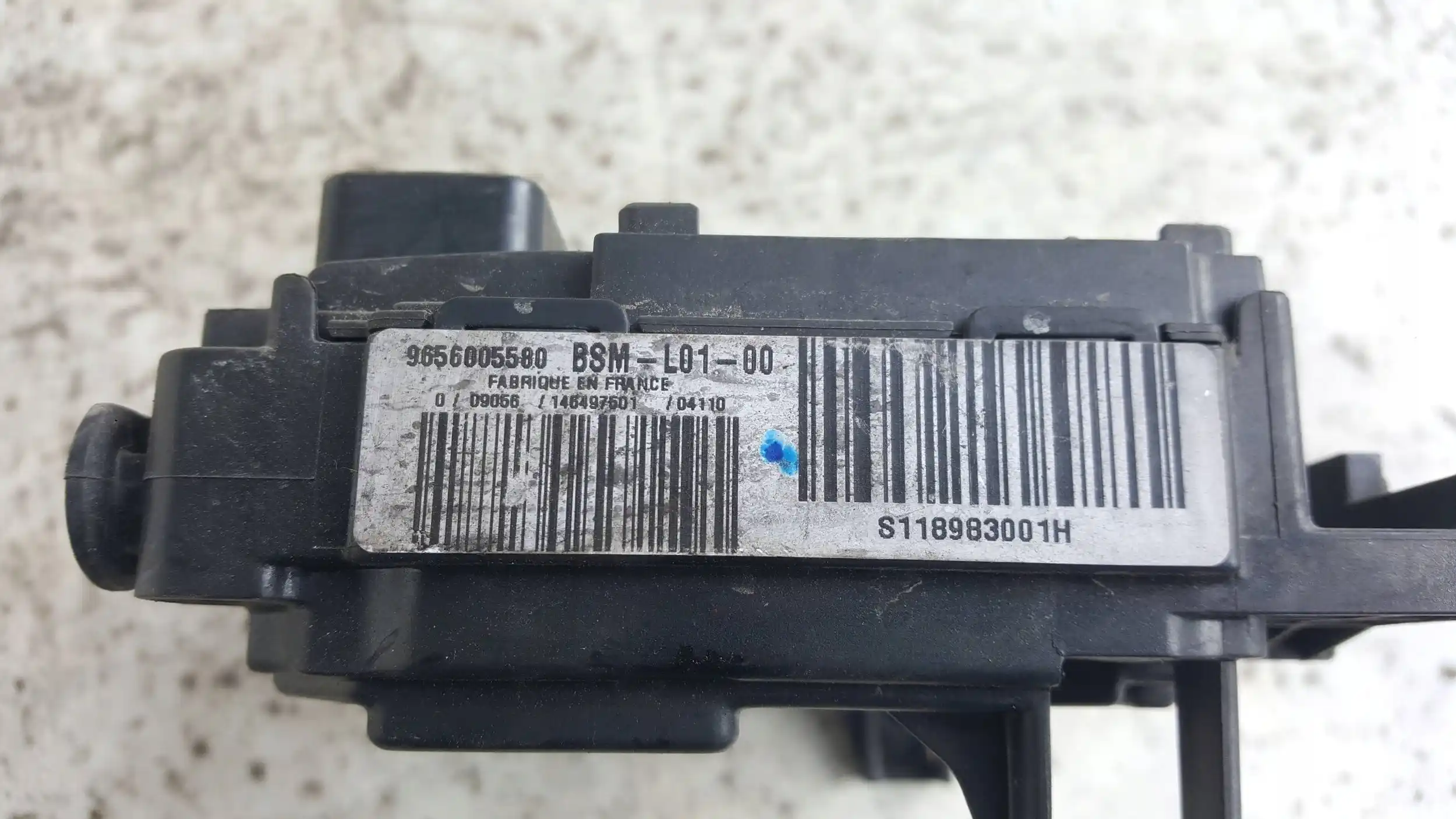 SKRZYNKA BEZPIECZNIKÓW MODUŁ BSM 9656005580 L-01 PEUGEOT 407 04-