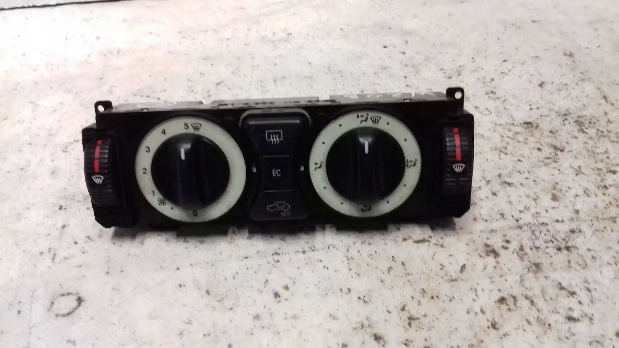 PANEL STEROWANIA NAWIEWEM KLIMATYZACJĄ 1708300685 MERCEDES CLK W208 97-