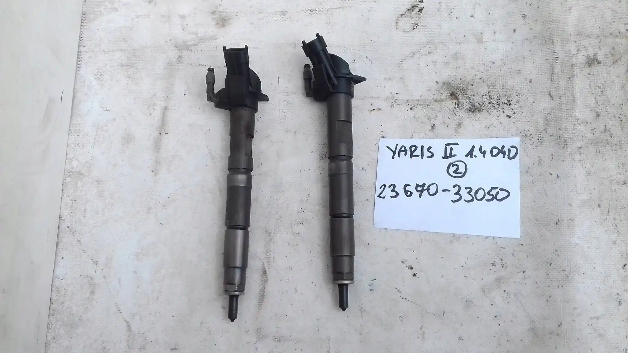WTRYSKIWACZE 2367033050 0445116009 TOYOTA YARIS II 1.4 D4D 05-