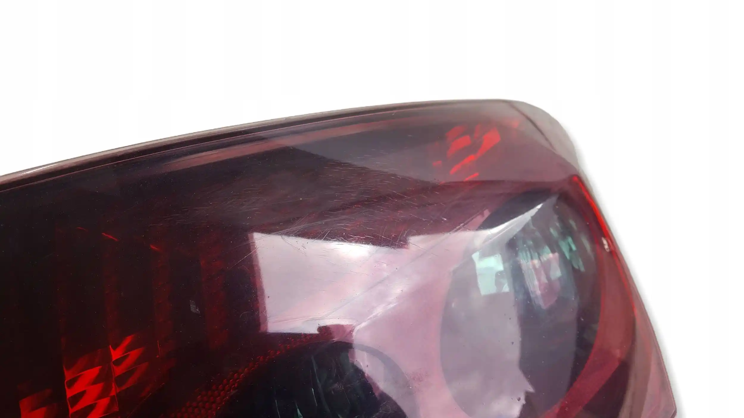 LAMPA PRAWY TYŁ TYLNA PEUGEOT 407 SEDAN 04-08