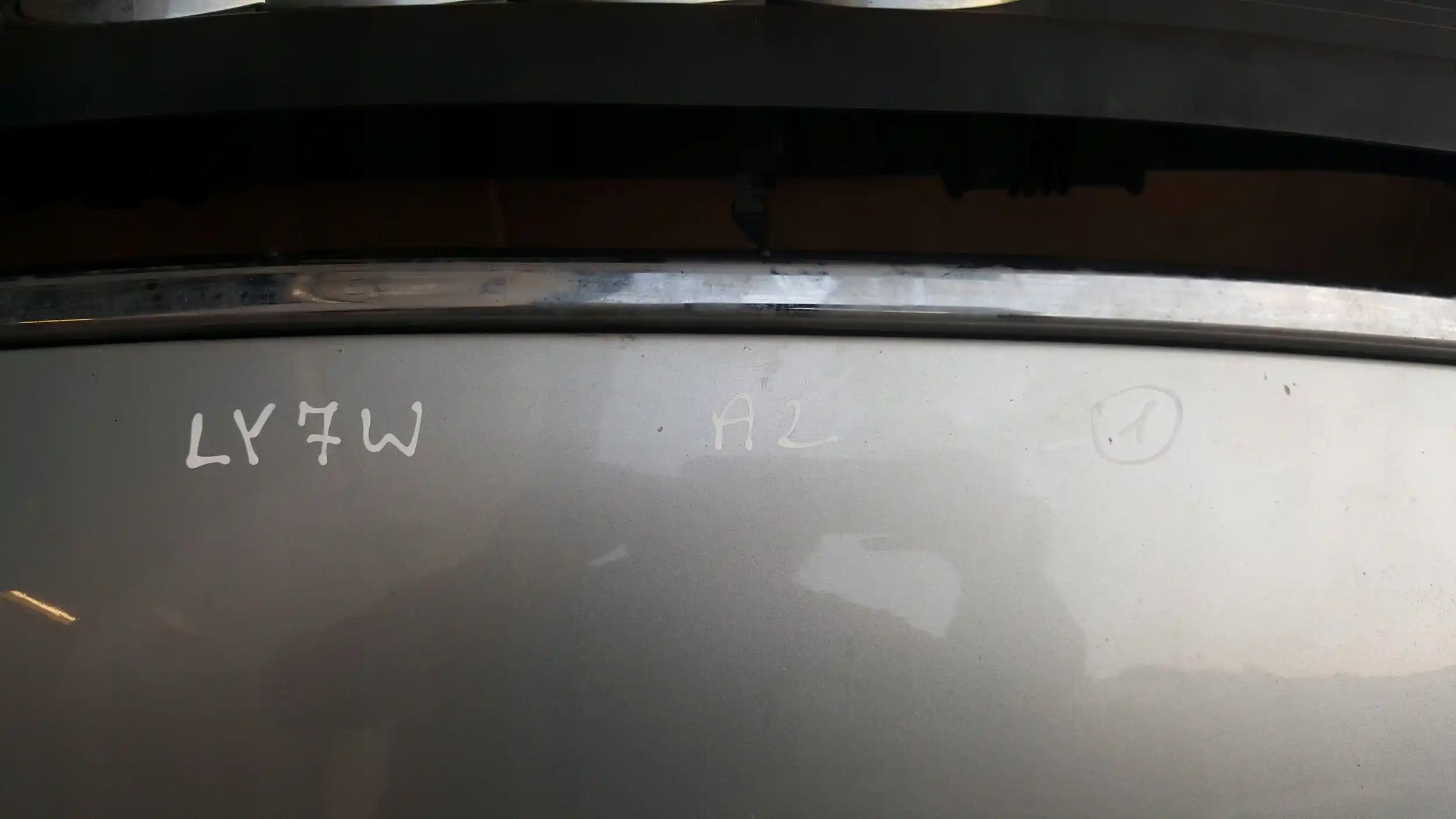 MASKA POKRYWA PRZÓD PRZEDNIA AUDI A2 99- LY7W
