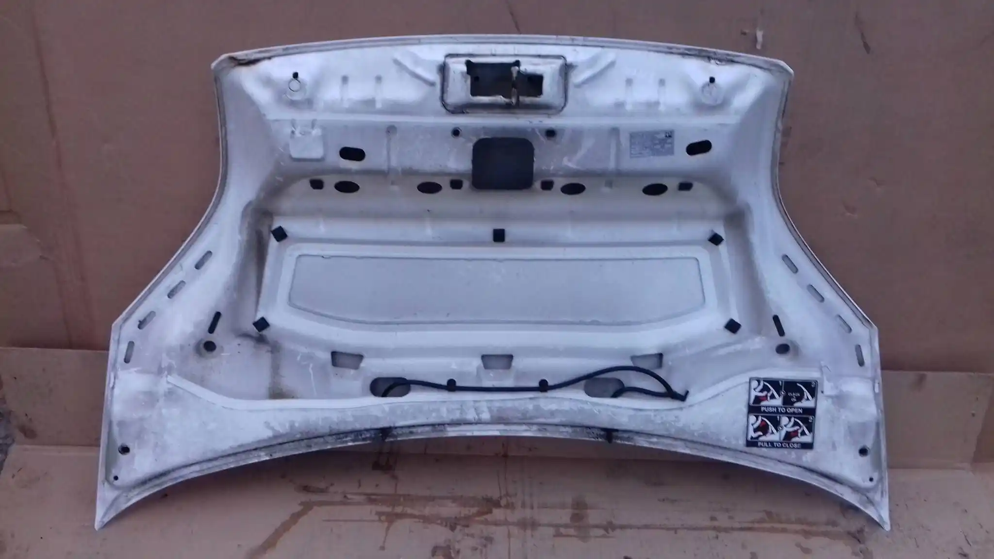 MASKA POKRYWA PRZÓD PRZEDNIA PEUGEOT BIPPER 07- LAK 249