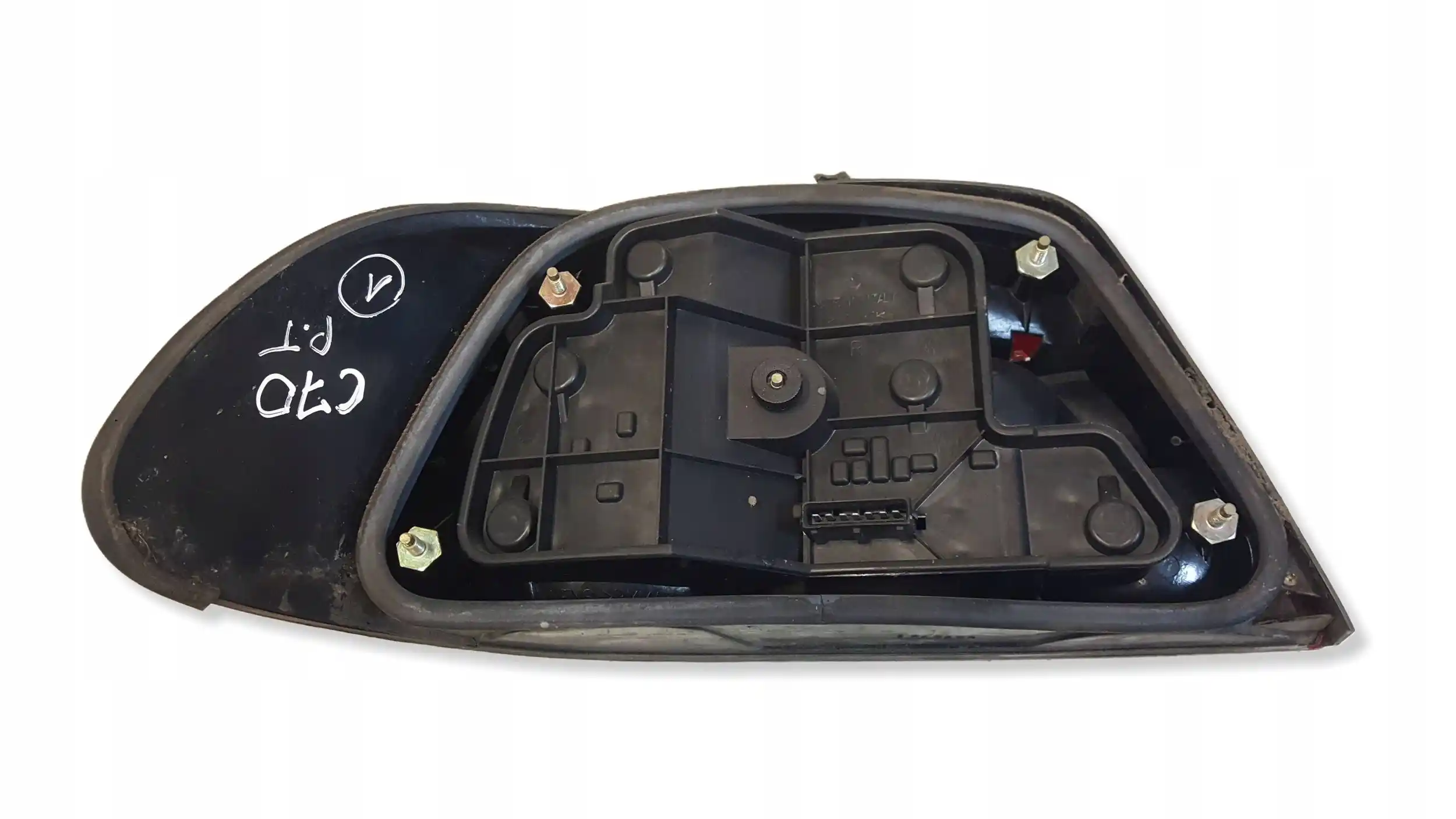 LAMPA PRAWY TYŁ TYLNA VOLVO C70 I 98-05