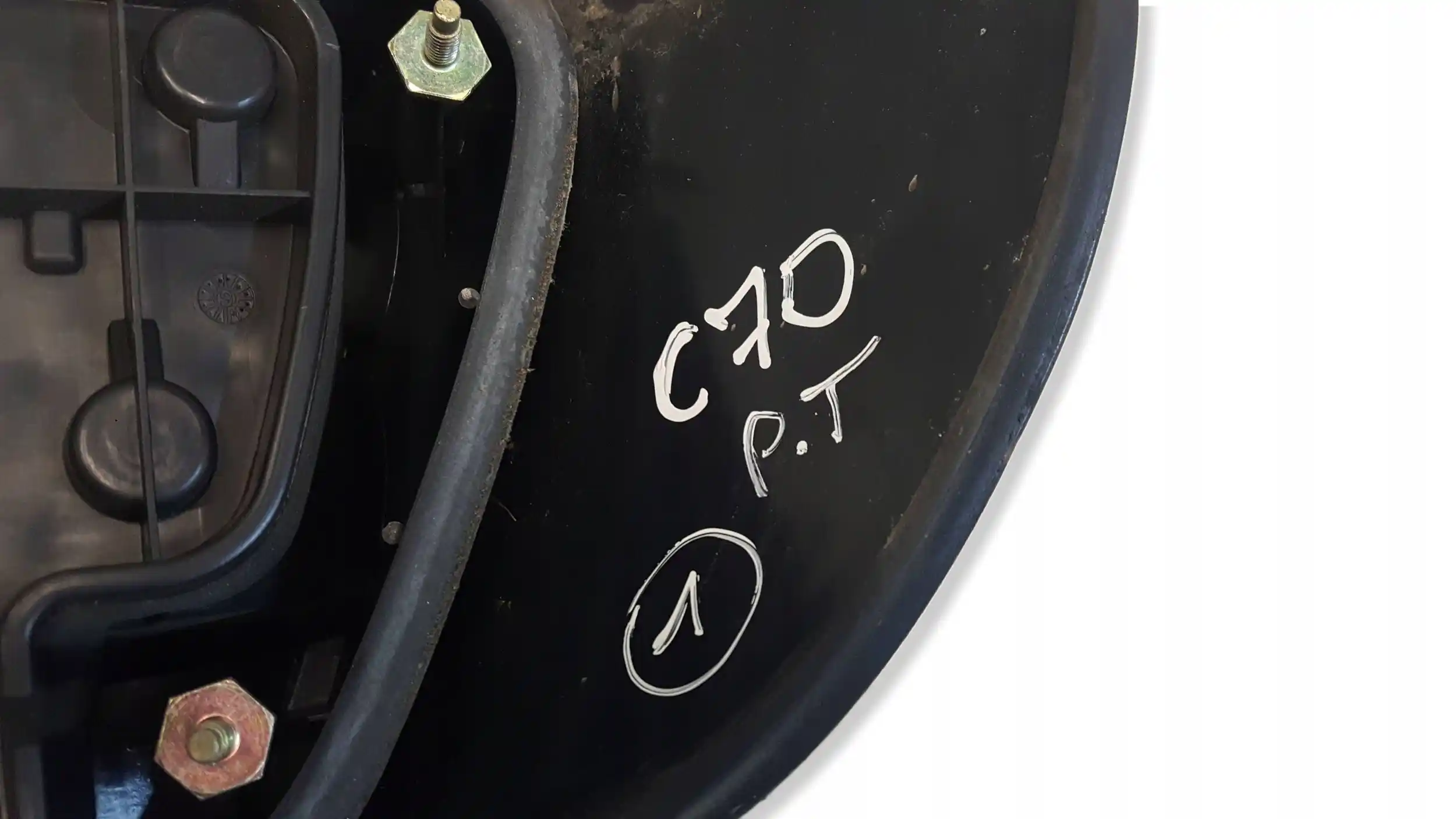 LAMPA PRAWY TYŁ TYLNA VOLVO C70 I 98-05