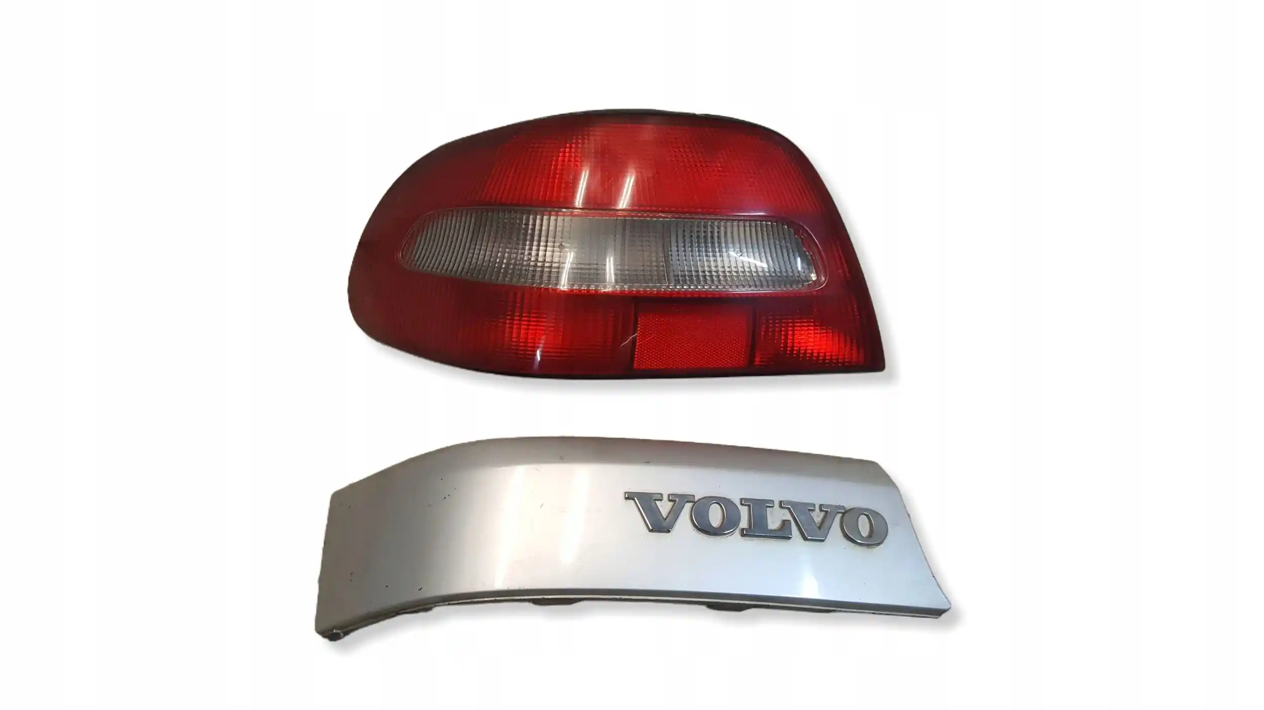 LAMPA LEWY TYŁ TYLNA LISTWA VOLVO C70 I 98-05 LAK.426-26