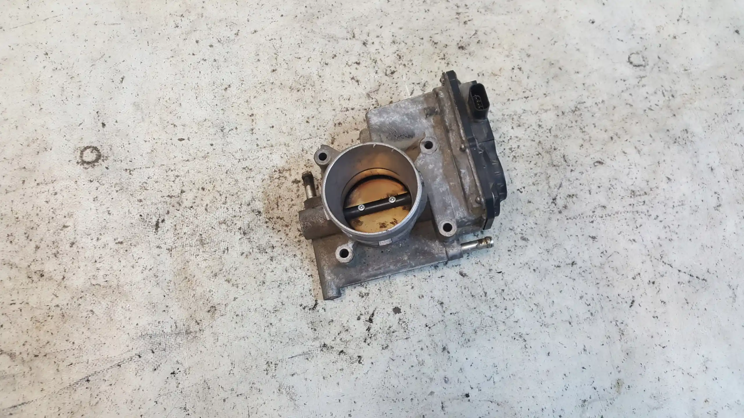 PRZEPUSTNICA 6M8G9F991A L3G213640A MAZDA 6 GG GY 2.0 16V 02-