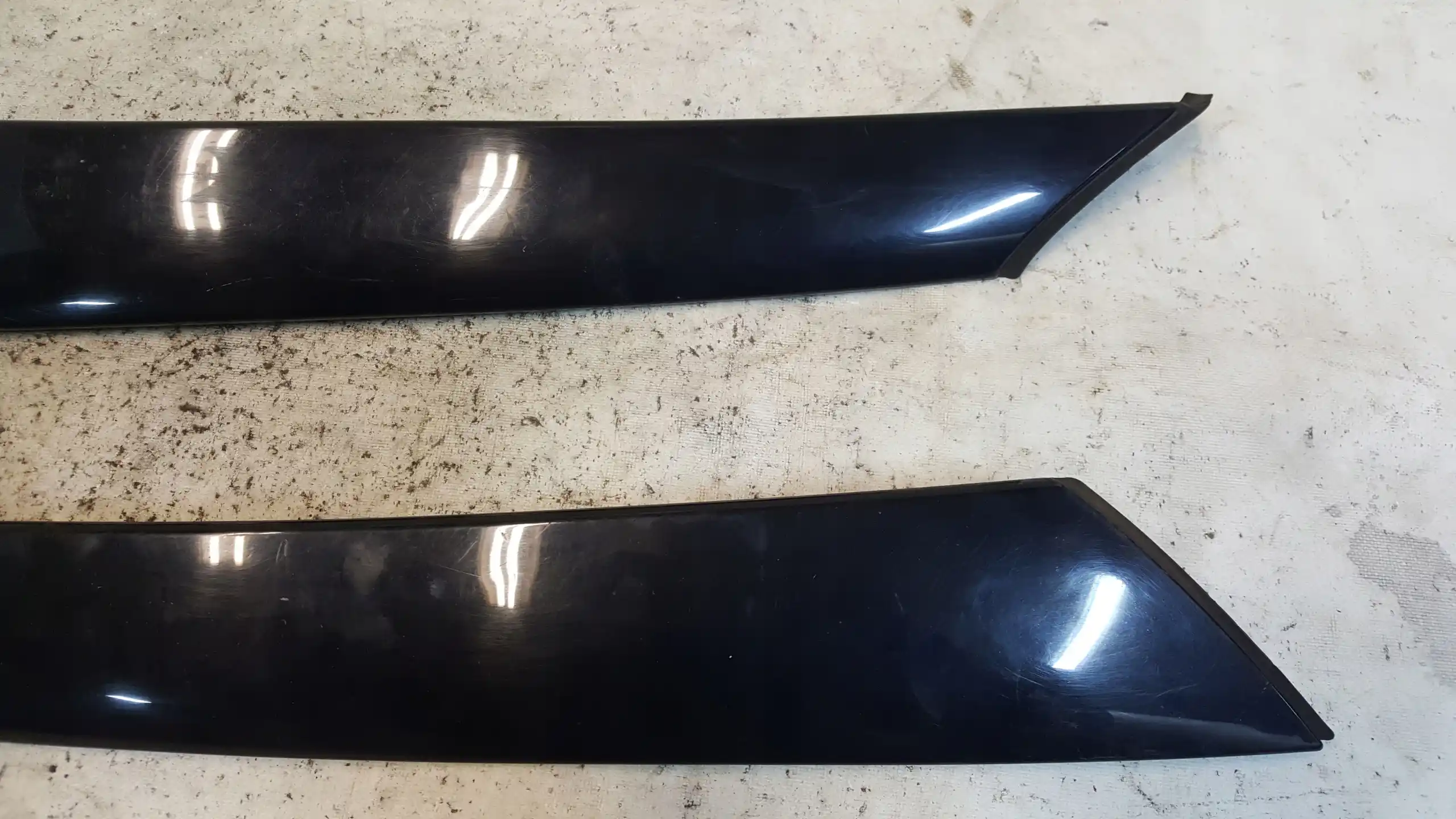 LISTWY LEWA PRAWA KPL 5J6853264A SZYBY CZOŁOWEJ SKODA FABIA II 07-10