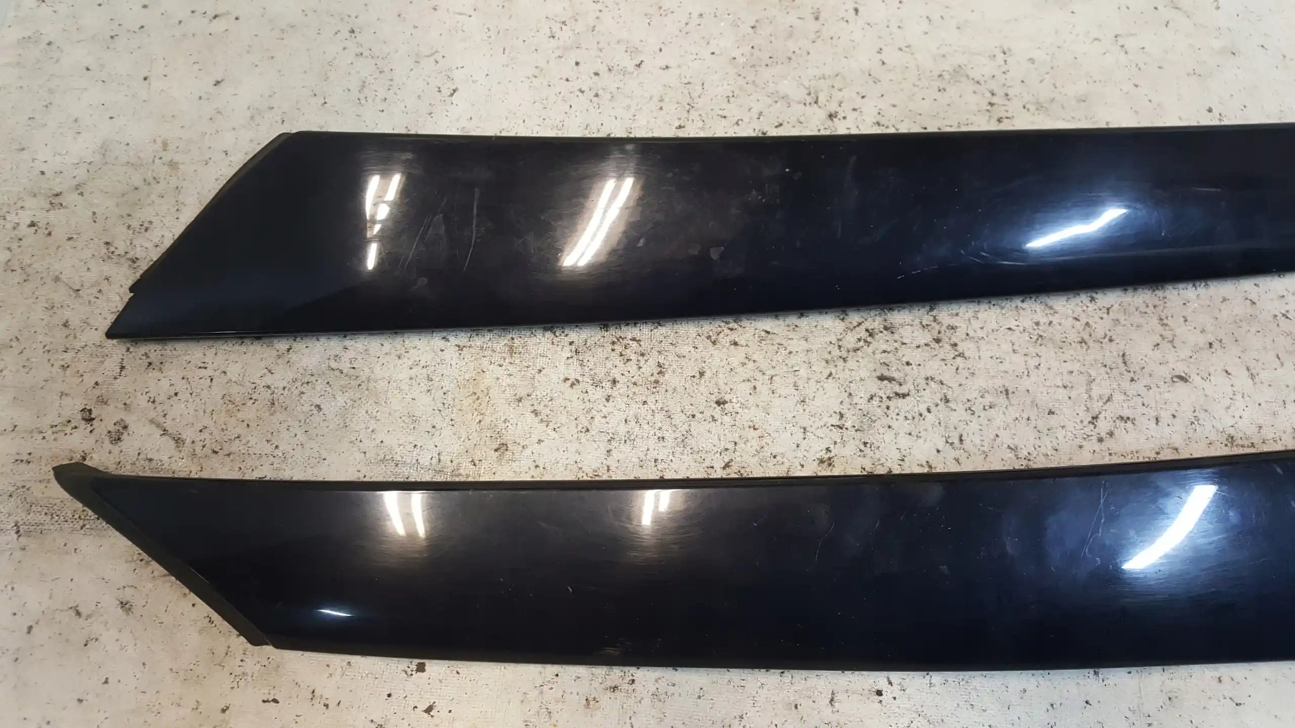 LISTWY LEWA PRAWA KPL 5J6853264A SZYBY CZOŁOWEJ SKODA FABIA II 07-10