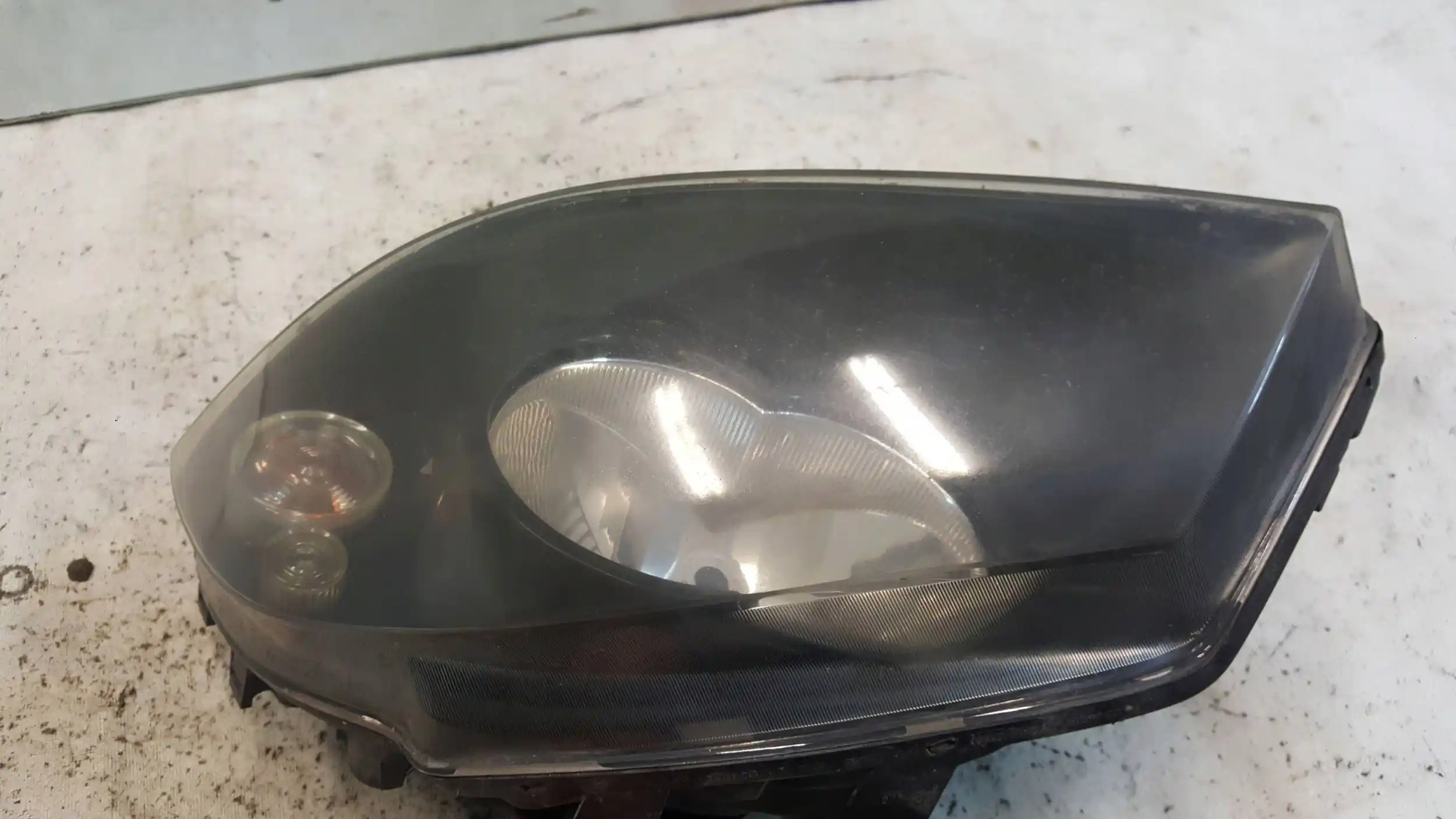 LAMPA LEWY PRZÓD 6L1941021A SEAT IBIZA III 6L1 CORDOBA II 6L2 02-05