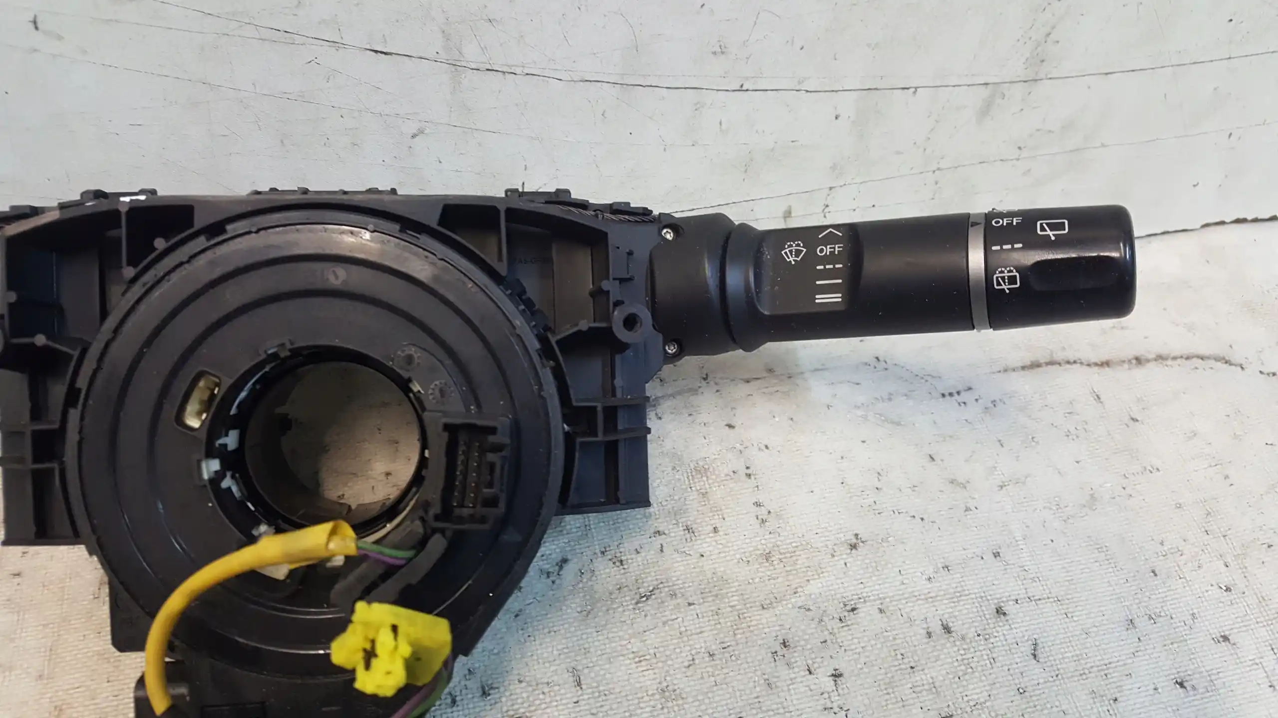 PRZEŁĄCZNIK ZESPOLONY PAJĄK DF7166122 DF7166128 MAZDA 2 DE HB 07-
