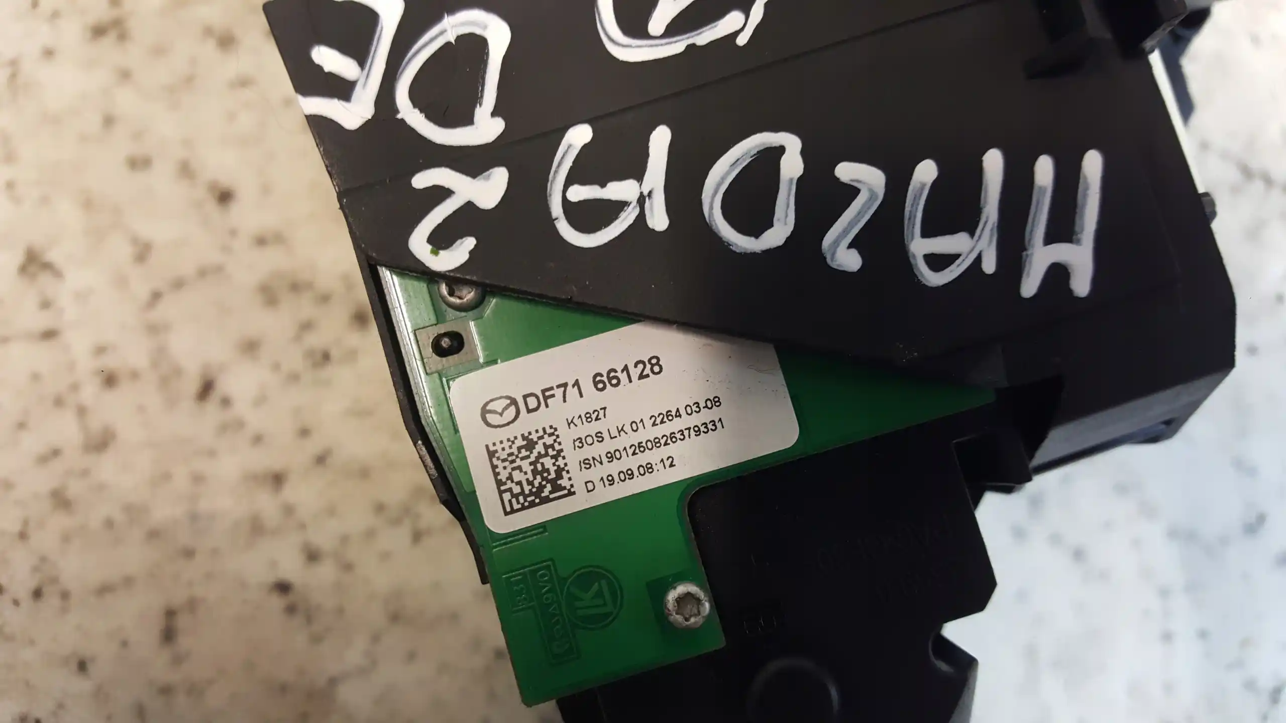 PRZEŁĄCZNIK ZESPOLONY PAJĄK DF7166122 DF7166128 MAZDA 2 DE HB 07-
