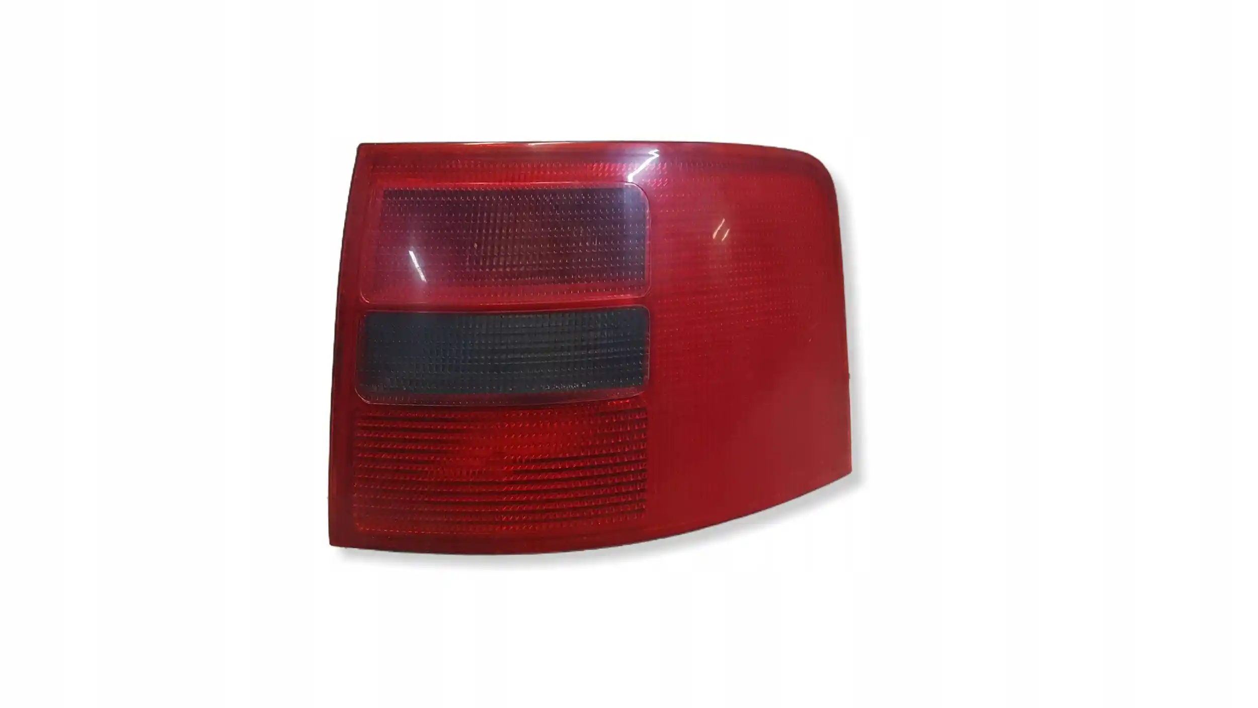 LAMPA PRAWY TYŁ TYLNA 4B9945096D AUDI A6 C5 KOMBI 97-01