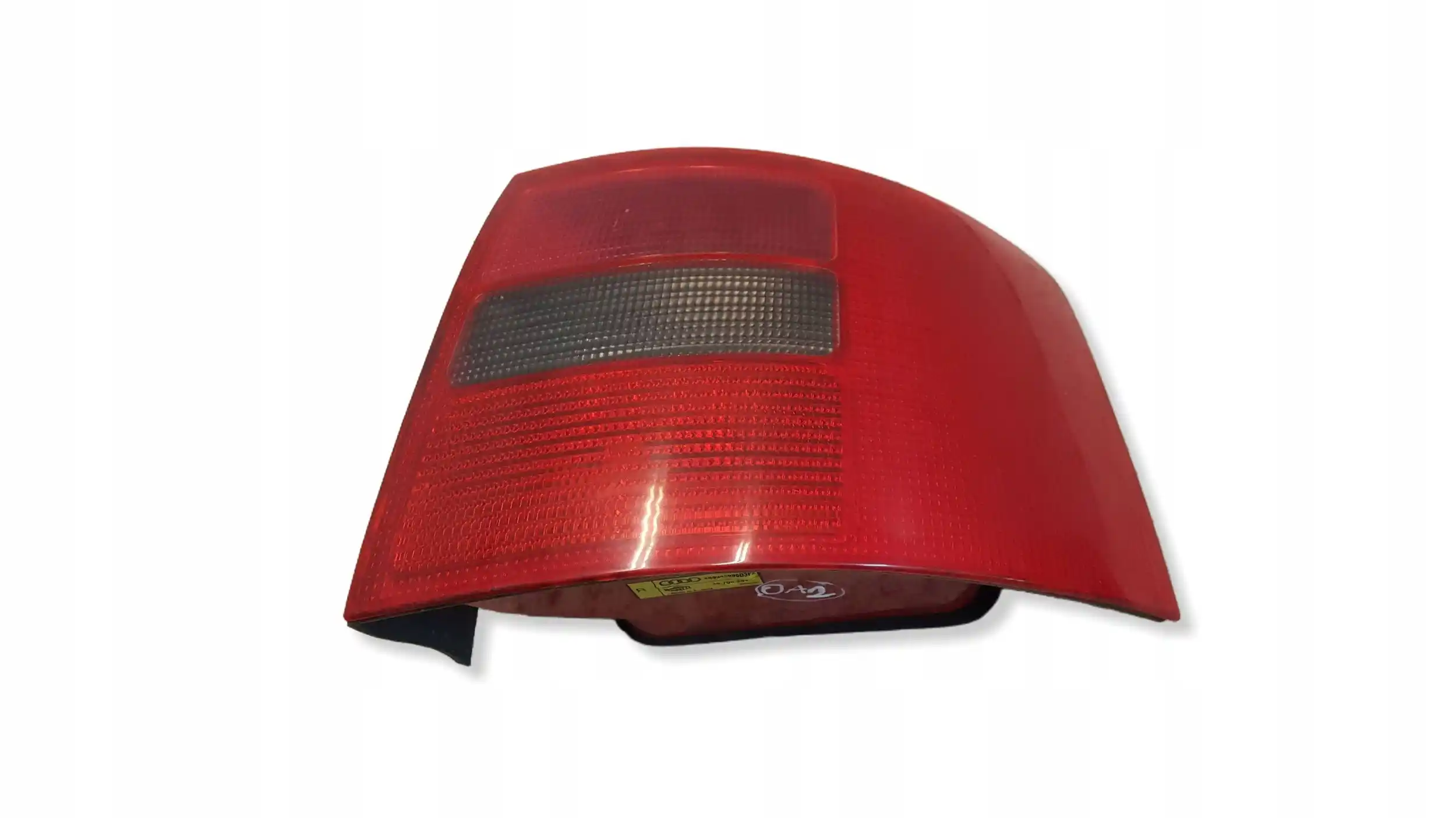 LAMPA PRAWY TYŁ TYLNA 4B9945096D AUDI A6 C5 KOMBI 97-01