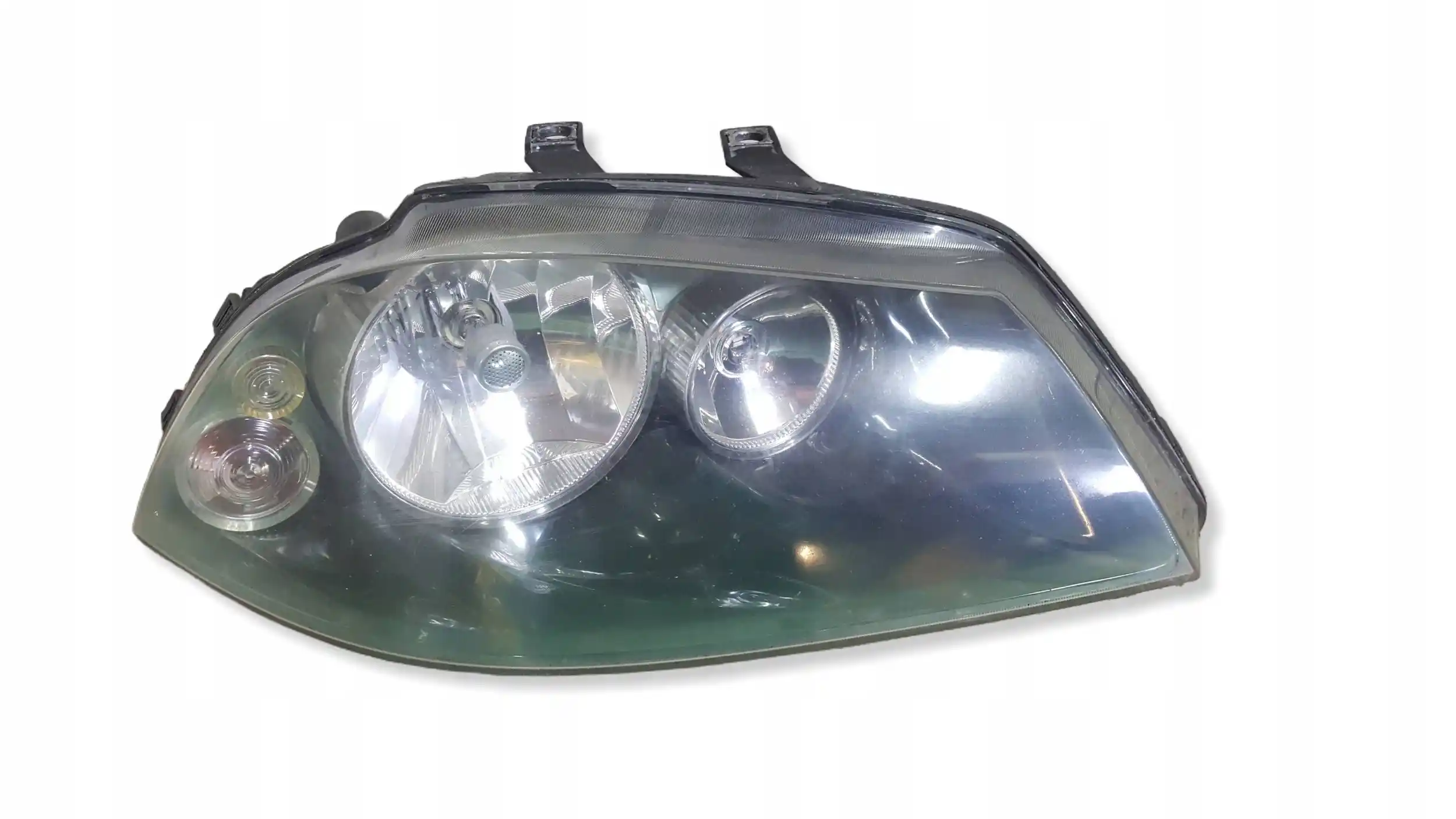 LAMPA PRAWY PRZÓD PRZEDNIA SEAT IBIZA III 6L1 CORDOBA II 6L2 LIFT 05-08