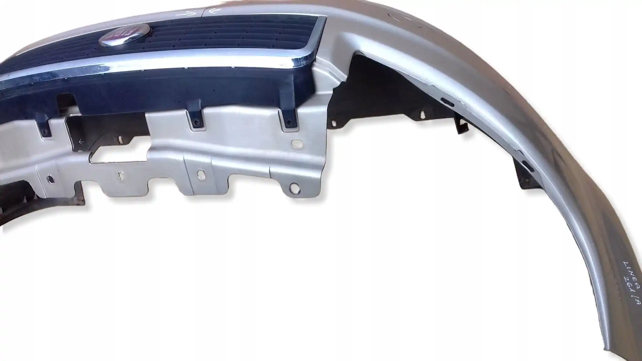 ZDERZAK PRZÓD PRZEDNI FIAT LINEA 07-12 LAK 261A
