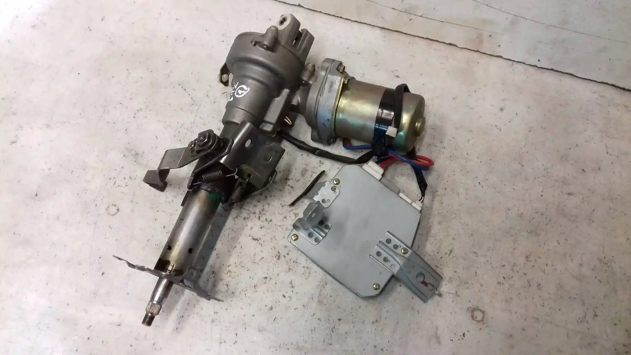 WSPOMAGANIE ELEKTRYCZNE POMPA 4520002180 8965002010 TOYOTA COROLLA E12 01-