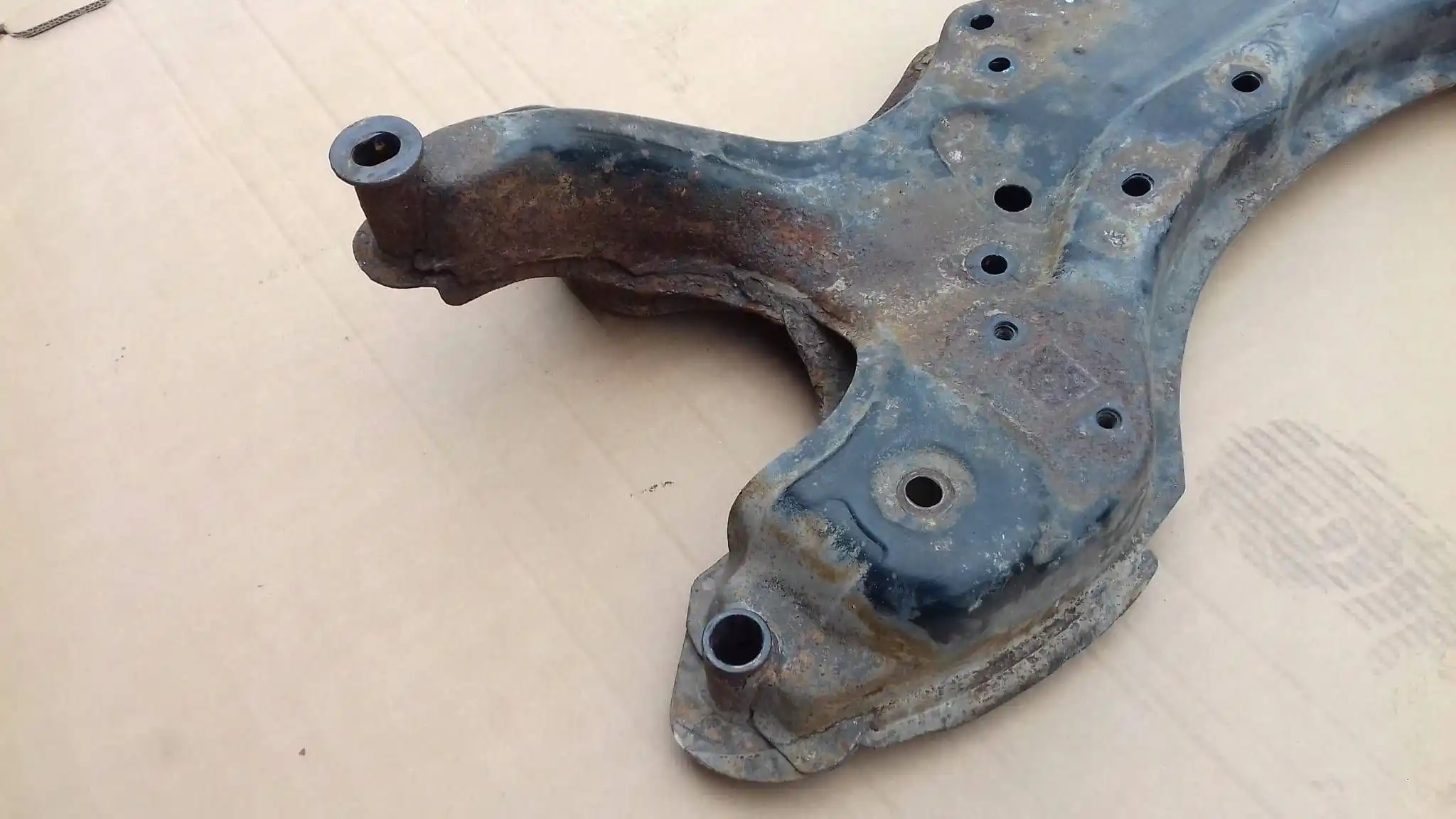 SANKI KOŁYSKA WÓZEK TRAWERS PRZÓD TOYOTA COROLLA E12 01-07