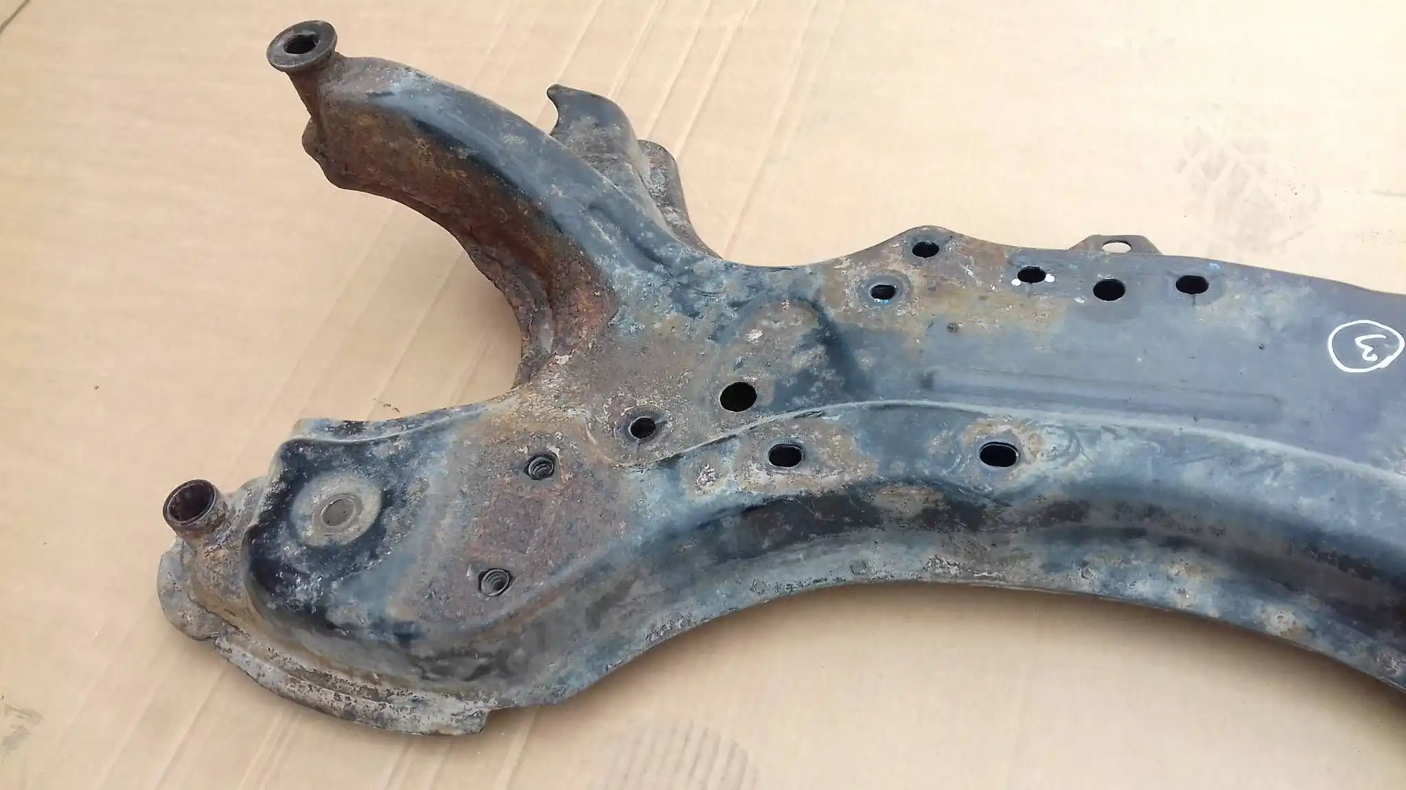 SANKI KOŁYSKA WÓZEK TRAWERS PRZÓD TOYOTA COROLLA E12 01-07