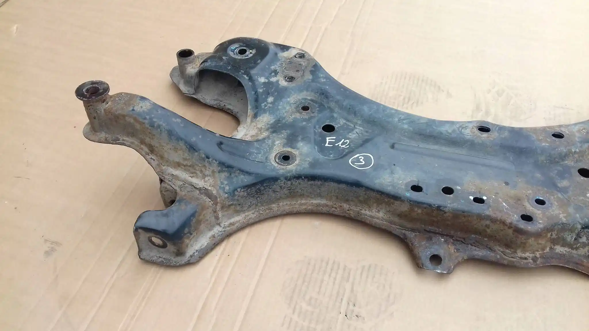 SANKI KOŁYSKA WÓZEK TRAWERS PRZÓD TOYOTA COROLLA E12 01-07