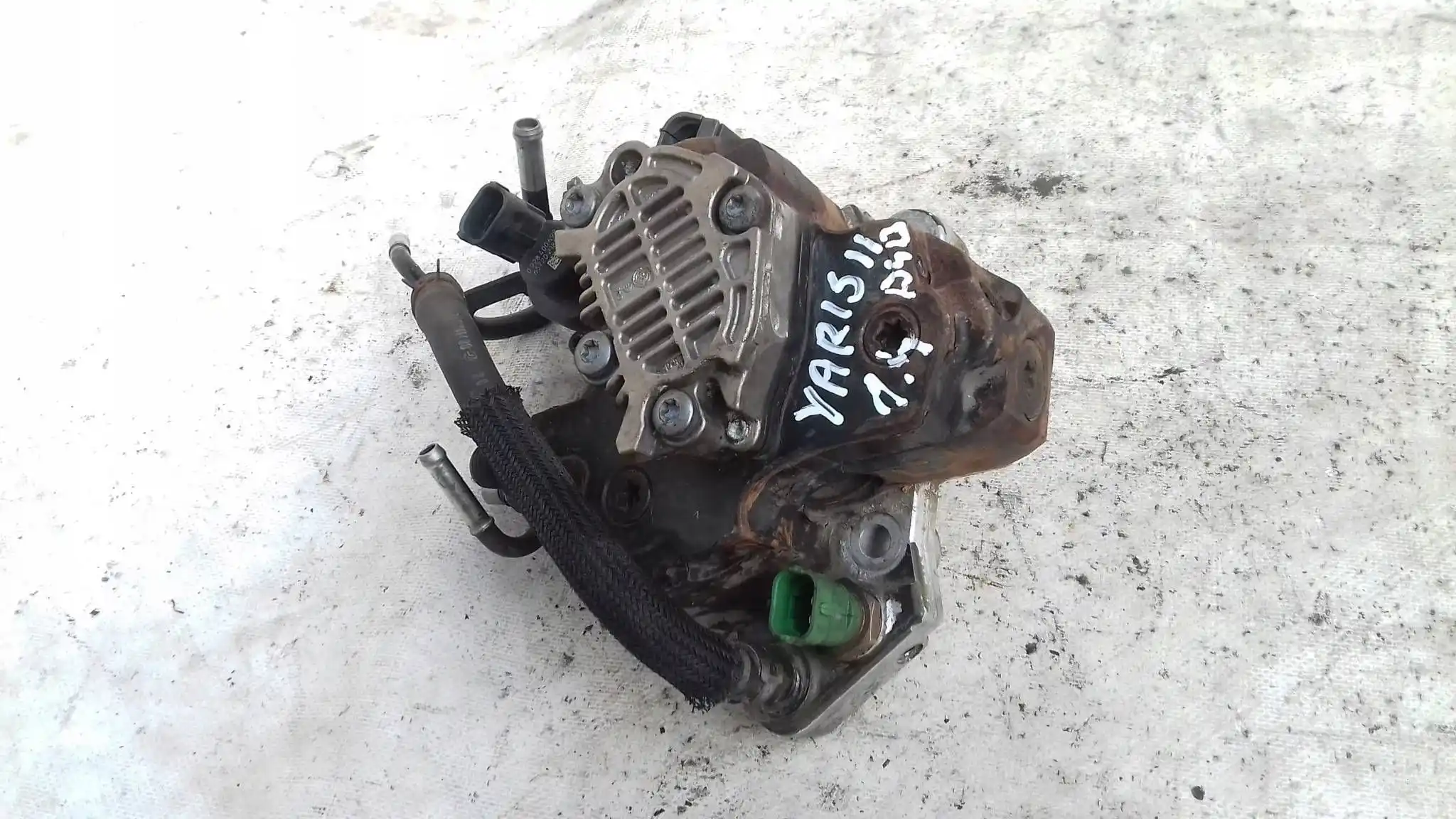 POMPA WTRYSKOWA 2210033050 0445010214 TOYOTA YARIS II 1.4 D4D 05-