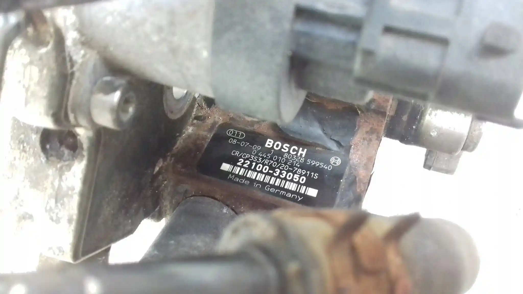 POMPA WTRYSKOWA 2210033050 0445010214 TOYOTA YARIS II 1.4 D4D 05-