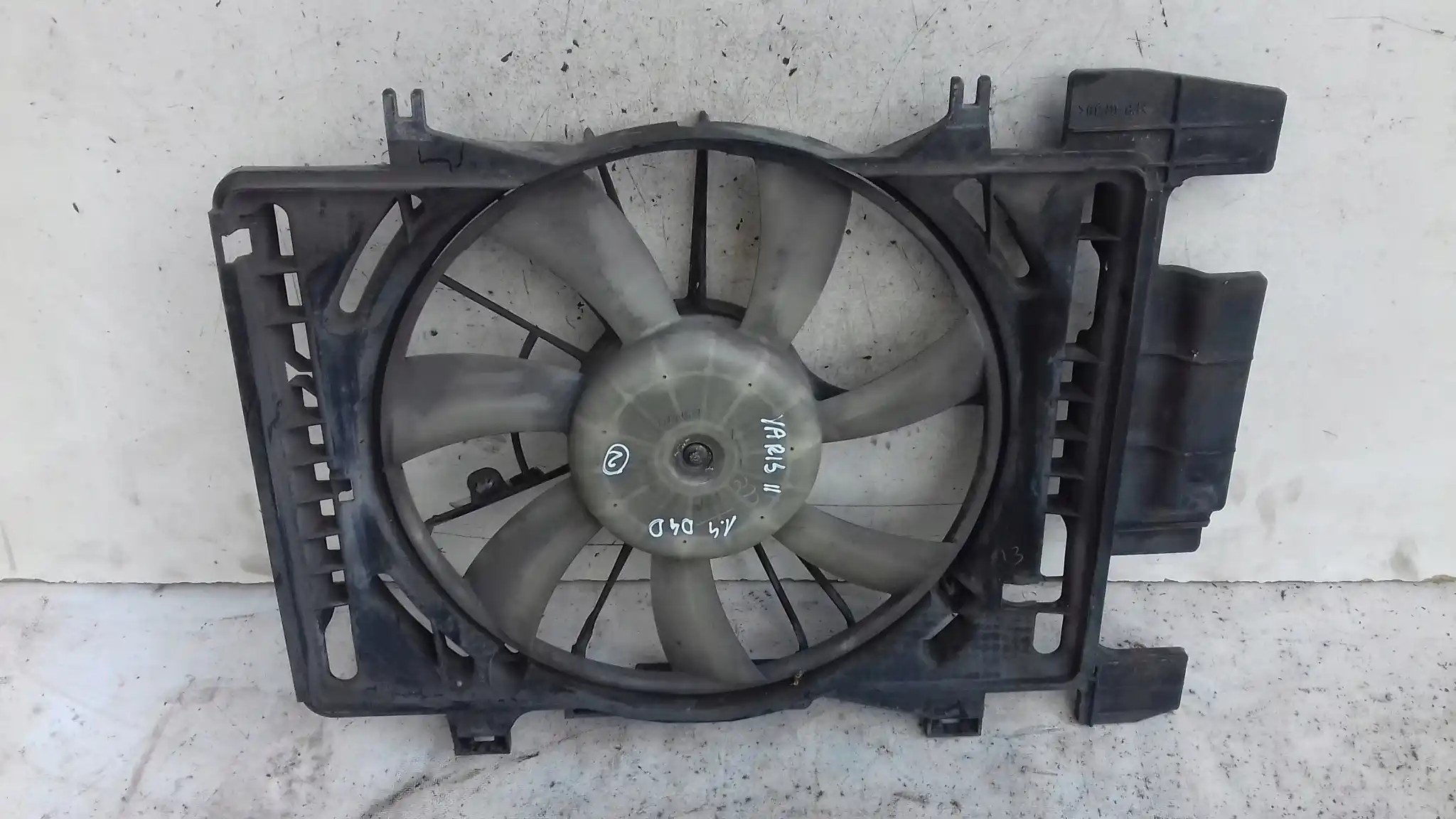 WENTYLATOR CHŁODNICY MF4227500493 TOYOTA YARIS II 1.4 D4D 05-