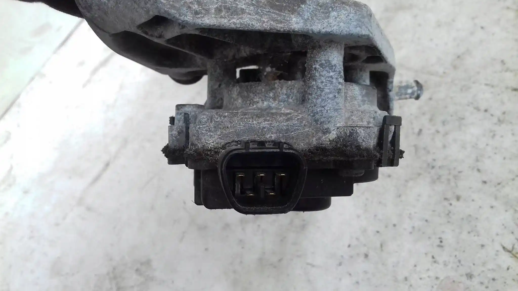 MECHANIZM SILNICZEK WYCIERACZEK PRZÓD 851100D080 TOYOTA YARIS II 05-