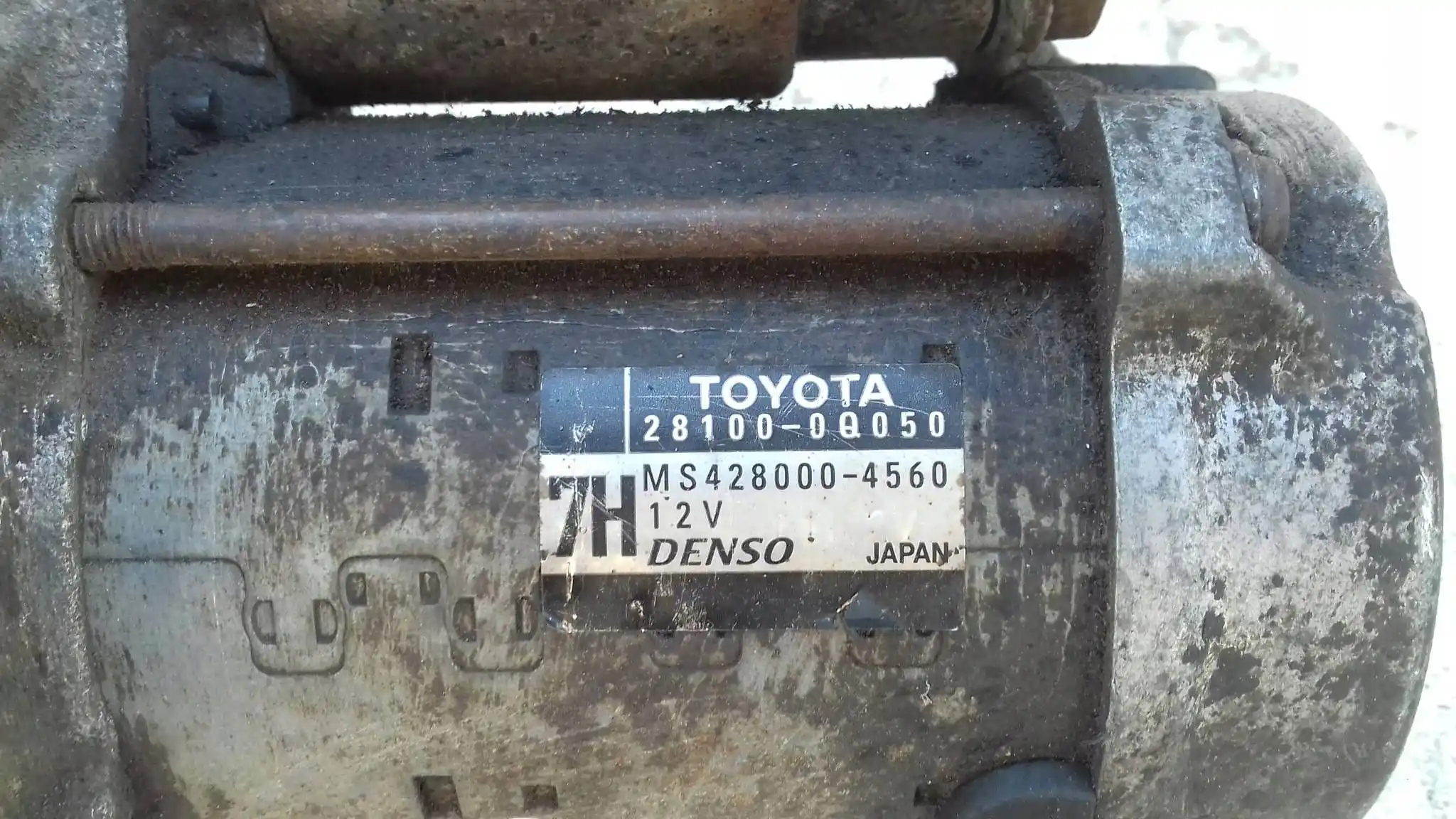 ROZRUSZNIK 281000Q050 TOYOTA YARIS II 1.0 16V 05-