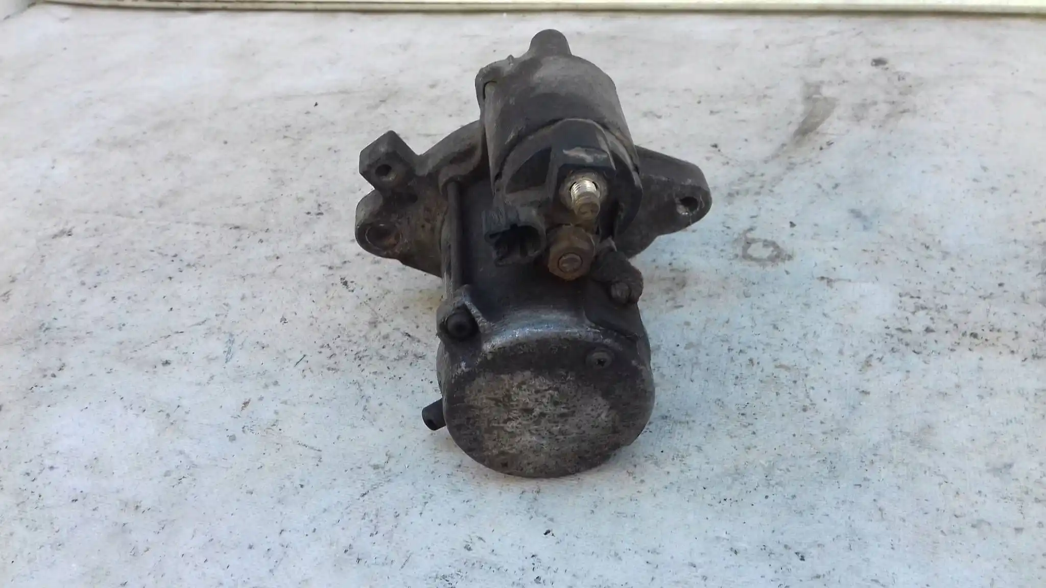 ROZRUSZNIK 281000Q050 TOYOTA YARIS II 1.0 16V 05-