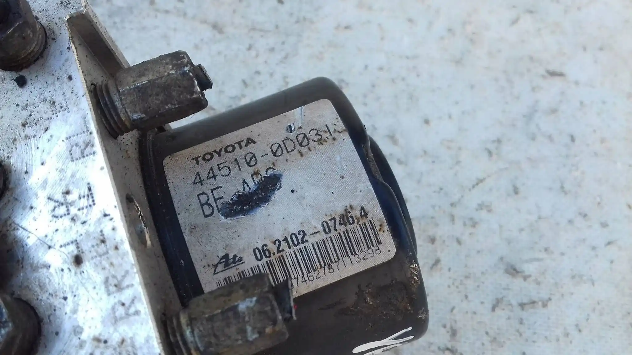 POMPA ABS 445100D031 TOYOTA YARIS II 05-