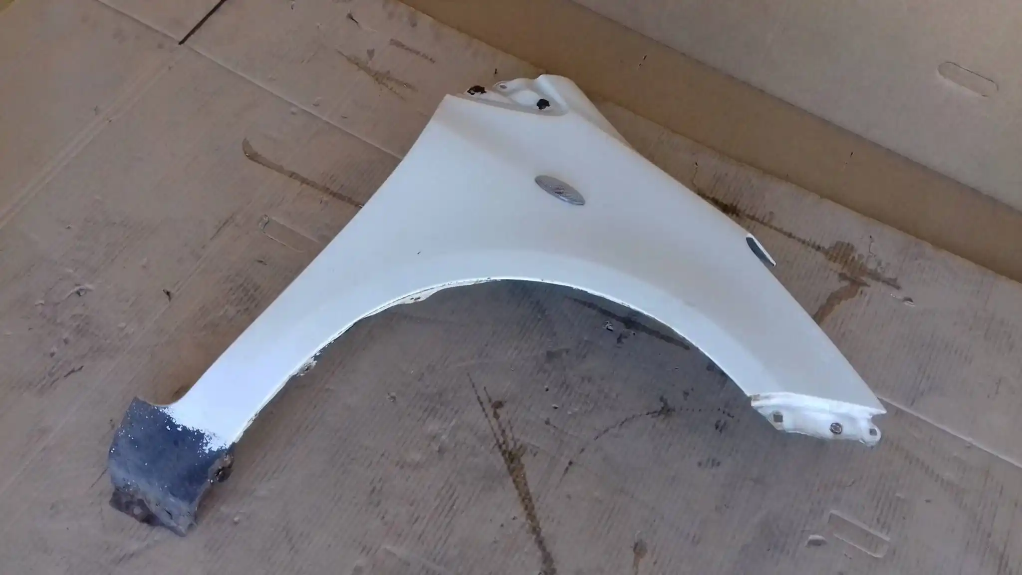BŁOTNIK PRAWY PRZÓD PRZEDNI TOYOTA YARIS II 05- 068