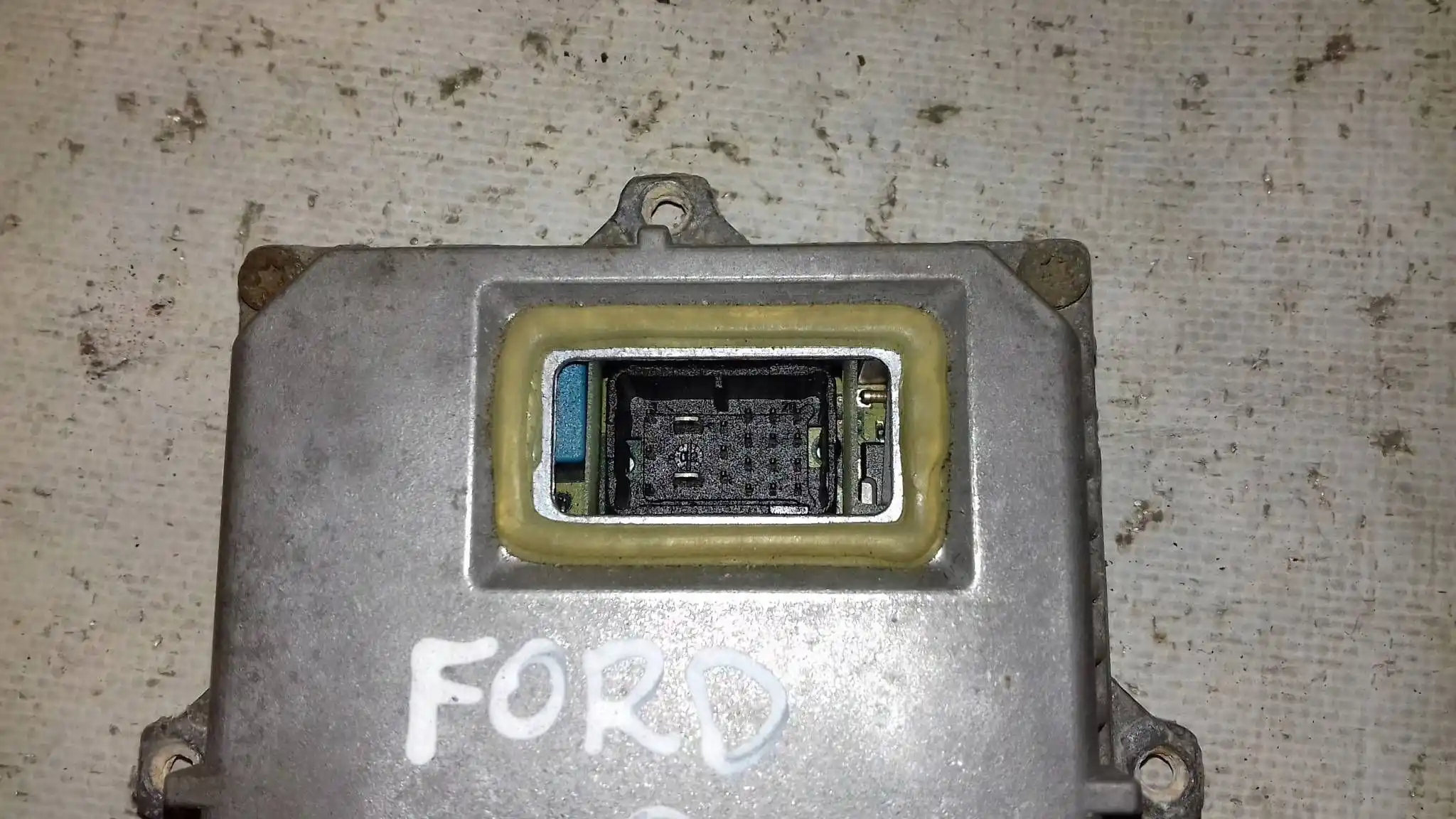 PRZETWORNICA XENON 1307329088 AUDI BMW FORD MERCEDES MINI VW SKODA