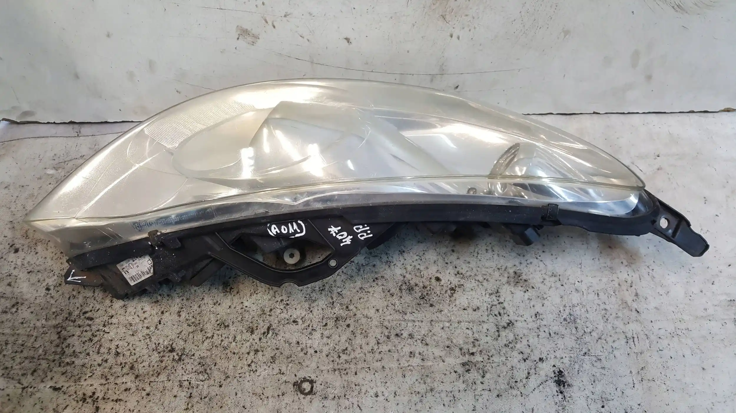 LAMPA PRAWY PRZÓD PRZEDNIA 0301213202 PEUGEOT 407 04-11